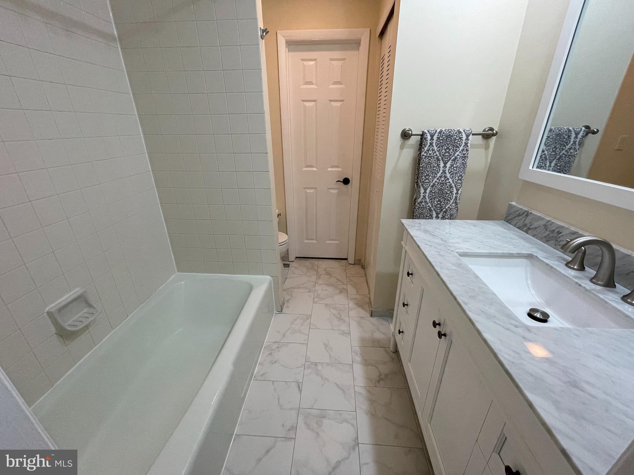 GREENE COUNTRIE VI - Residential Lease