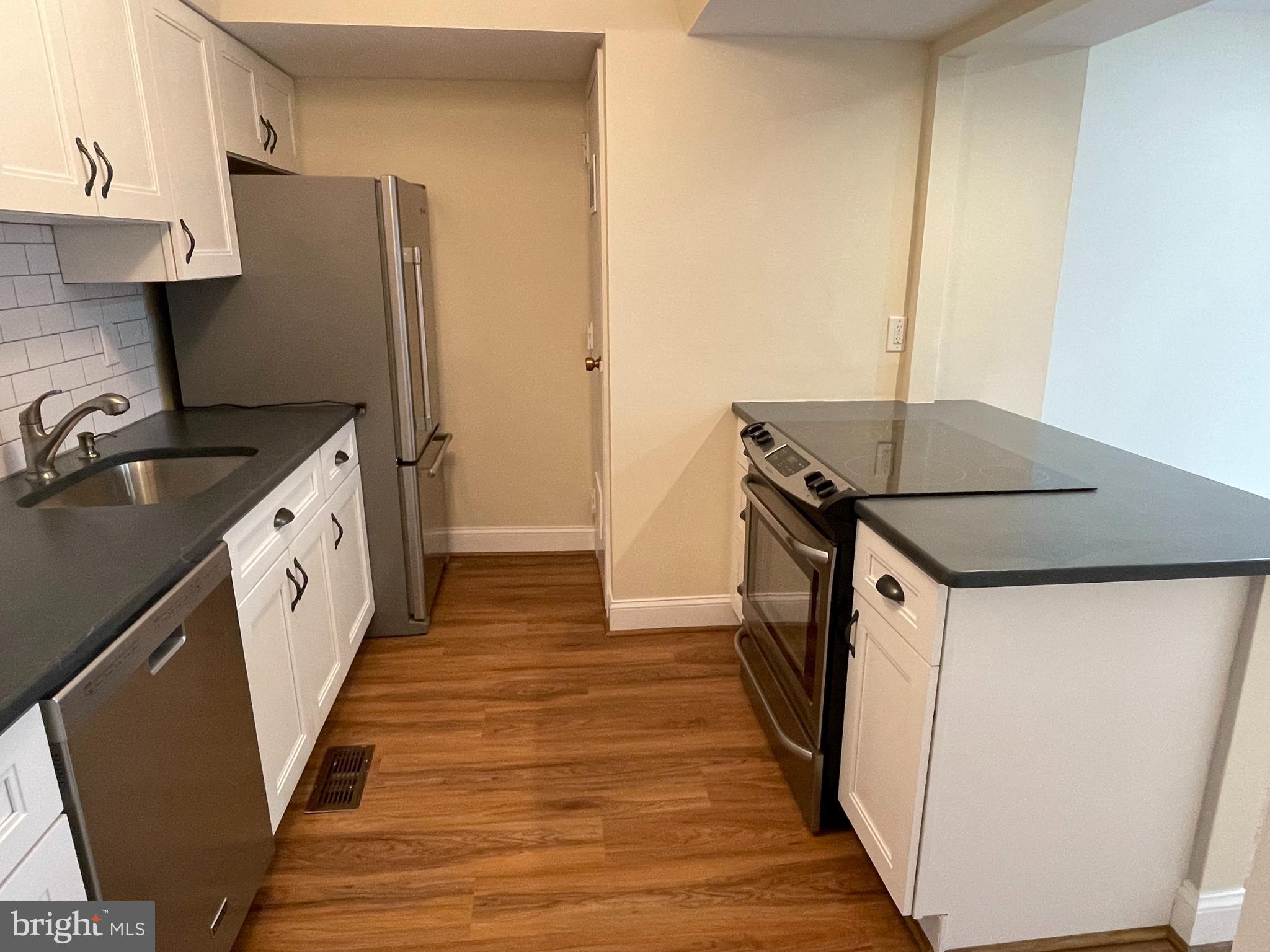 GREENE COUNTRIE VI - Residential Lease