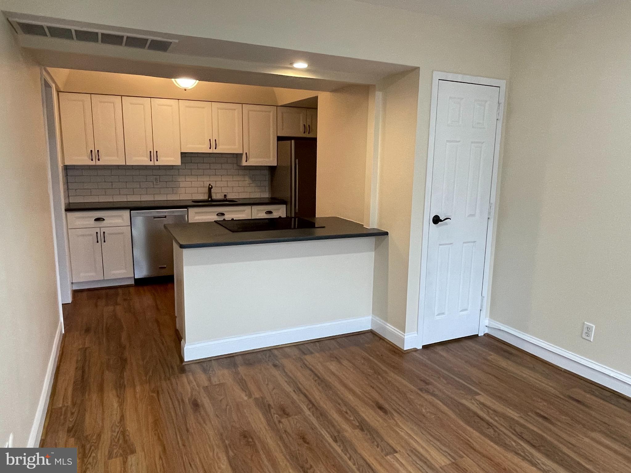 GREENE COUNTRIE VI - Residential Lease