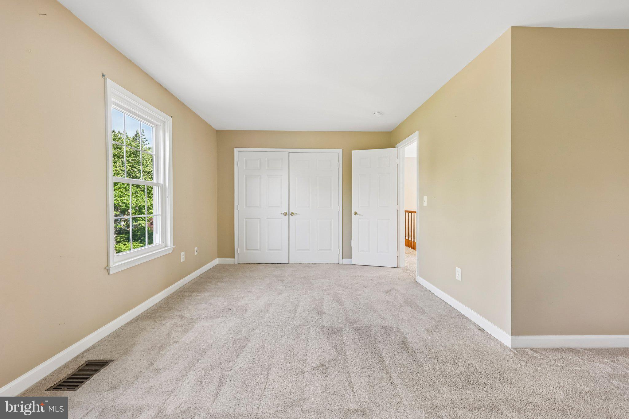 ASHBURN FARM - Residential