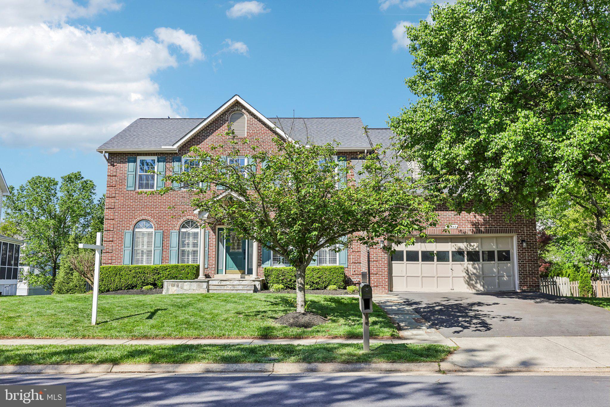 ASHBURN FARM - Residential