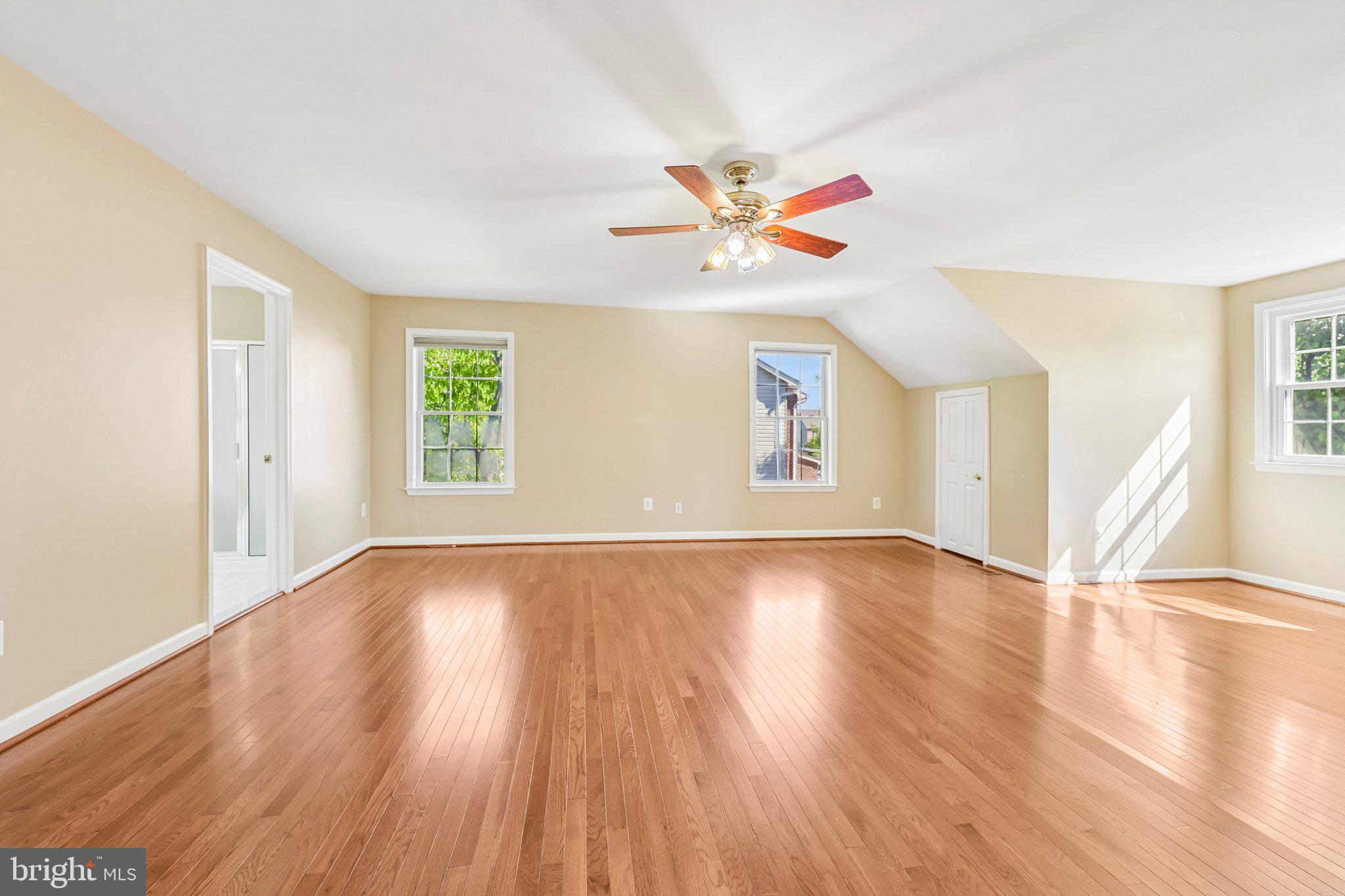 ASHBURN FARM - Residential