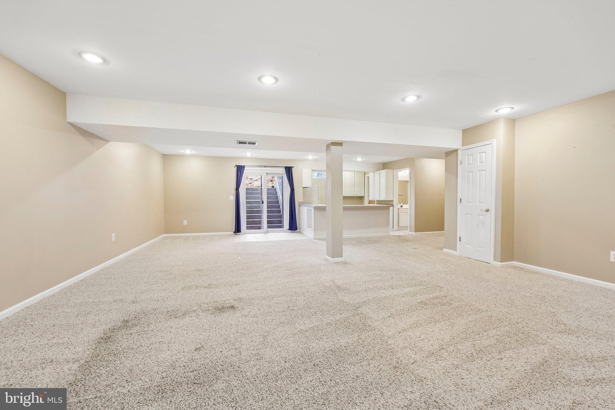ASHBURN FARM - Residential