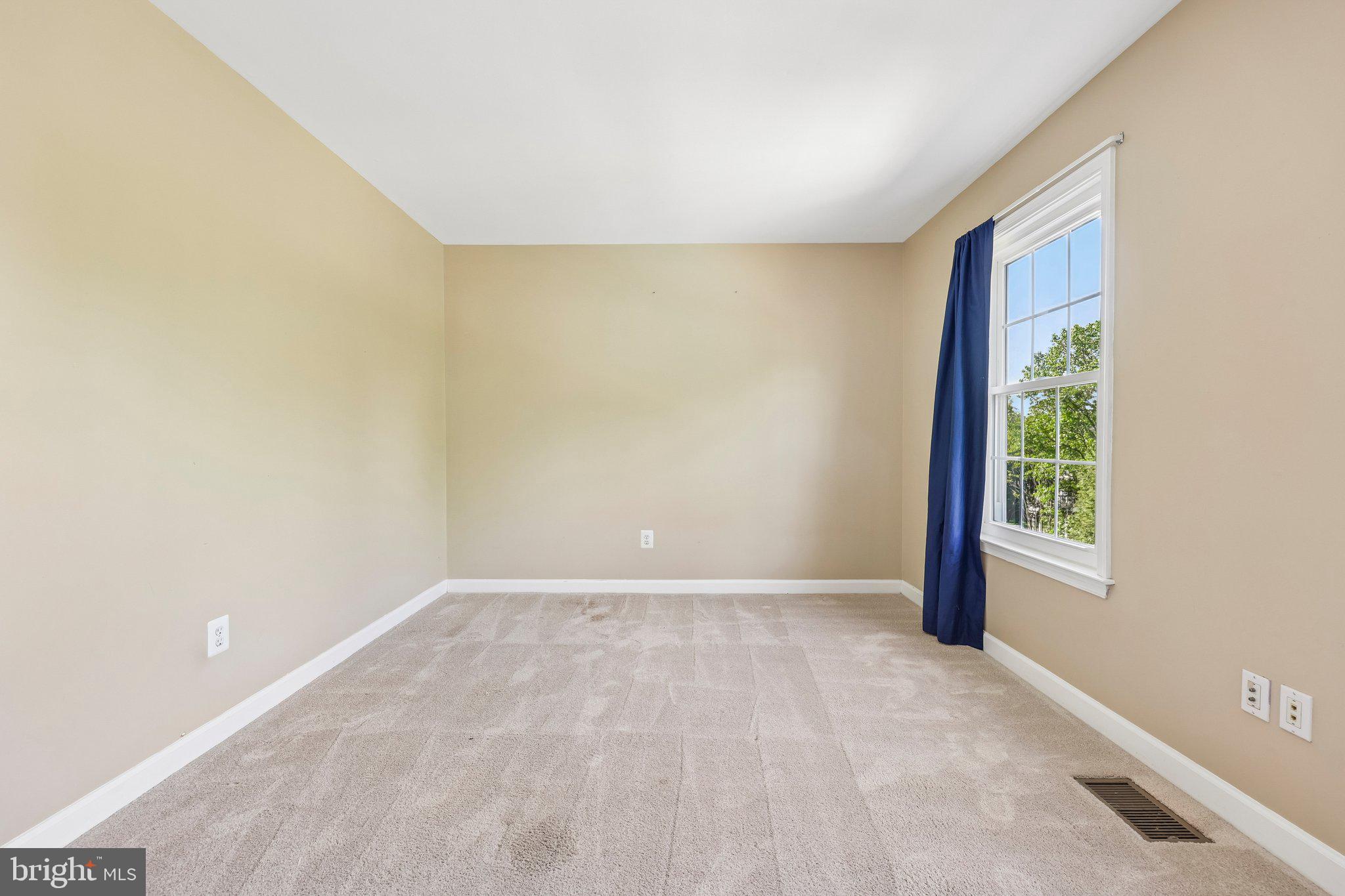 ASHBURN FARM - Residential