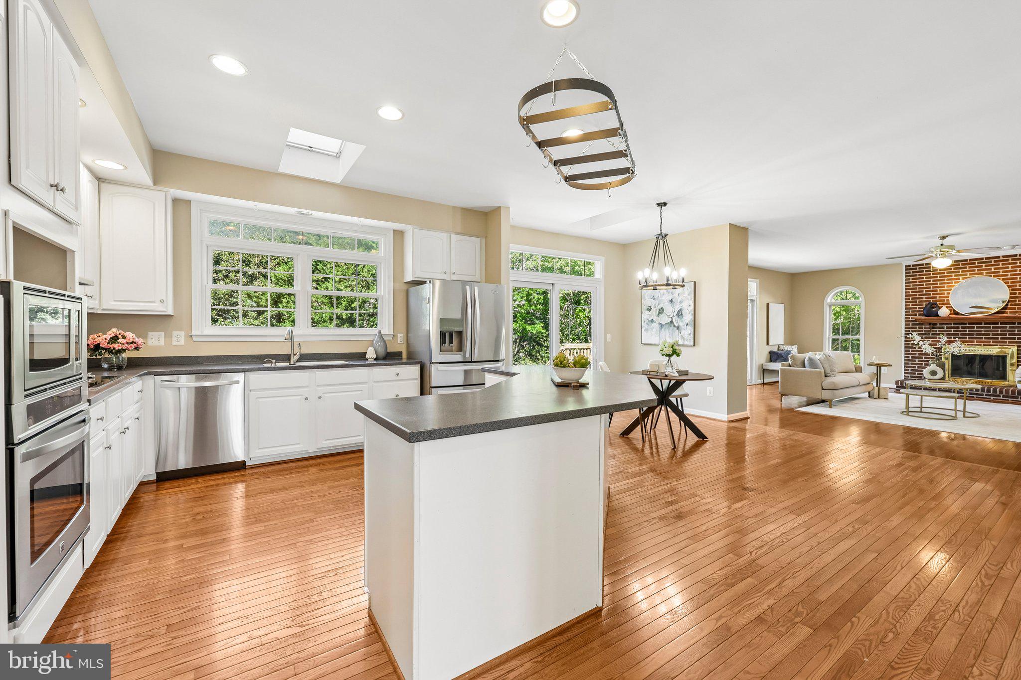 ASHBURN FARM - Residential