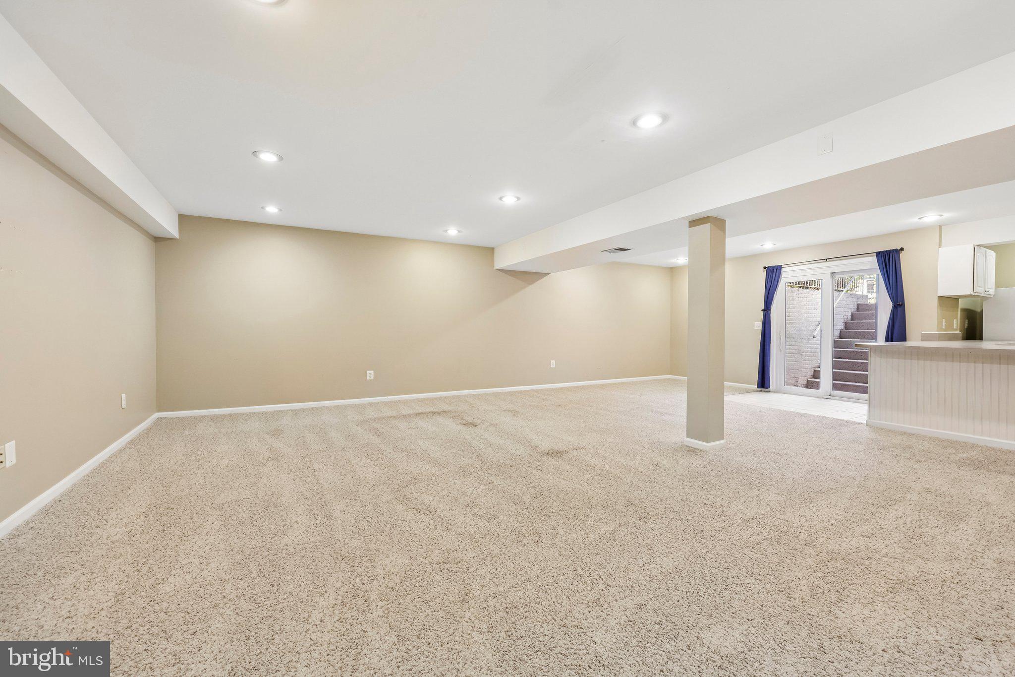 ASHBURN FARM - Residential