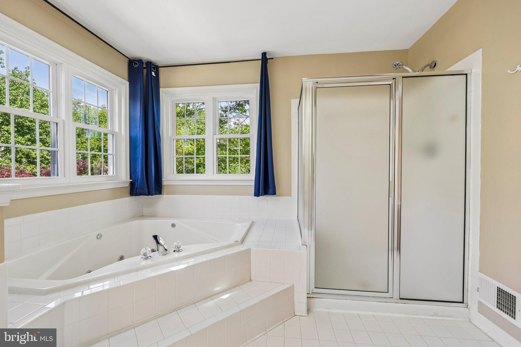 ASHBURN FARM - Residential