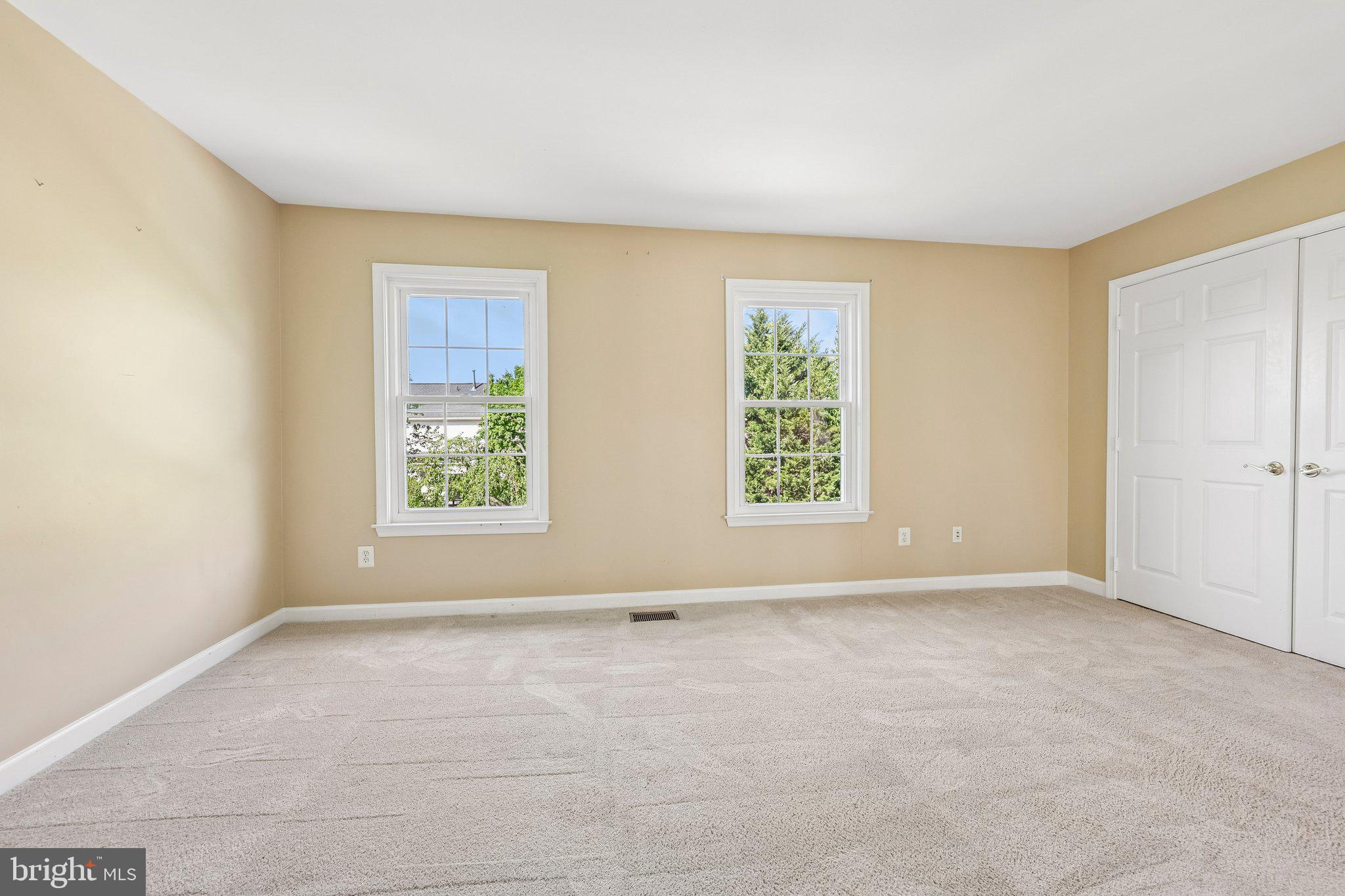 ASHBURN FARM - Residential