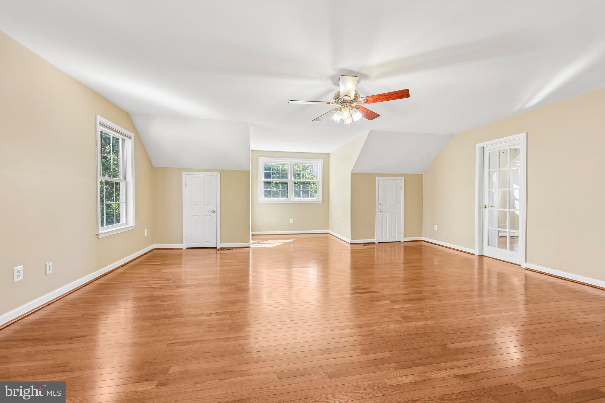 ASHBURN FARM - Residential