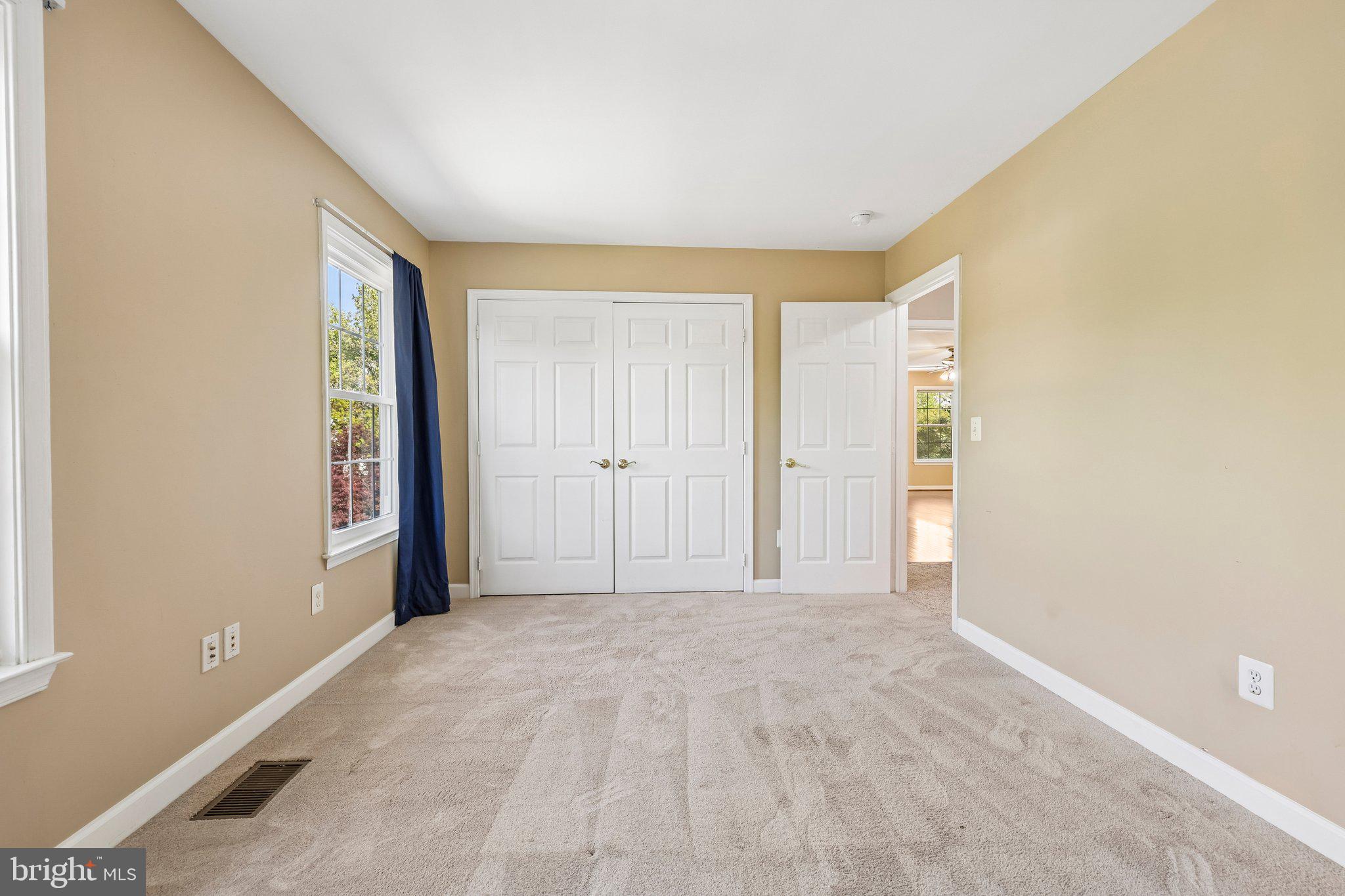 ASHBURN FARM - Residential