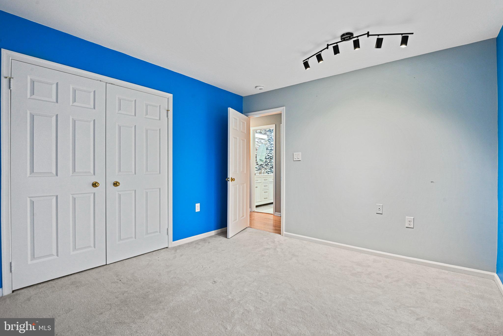 CHANTILLY HIGHLANDS - Residential Lease