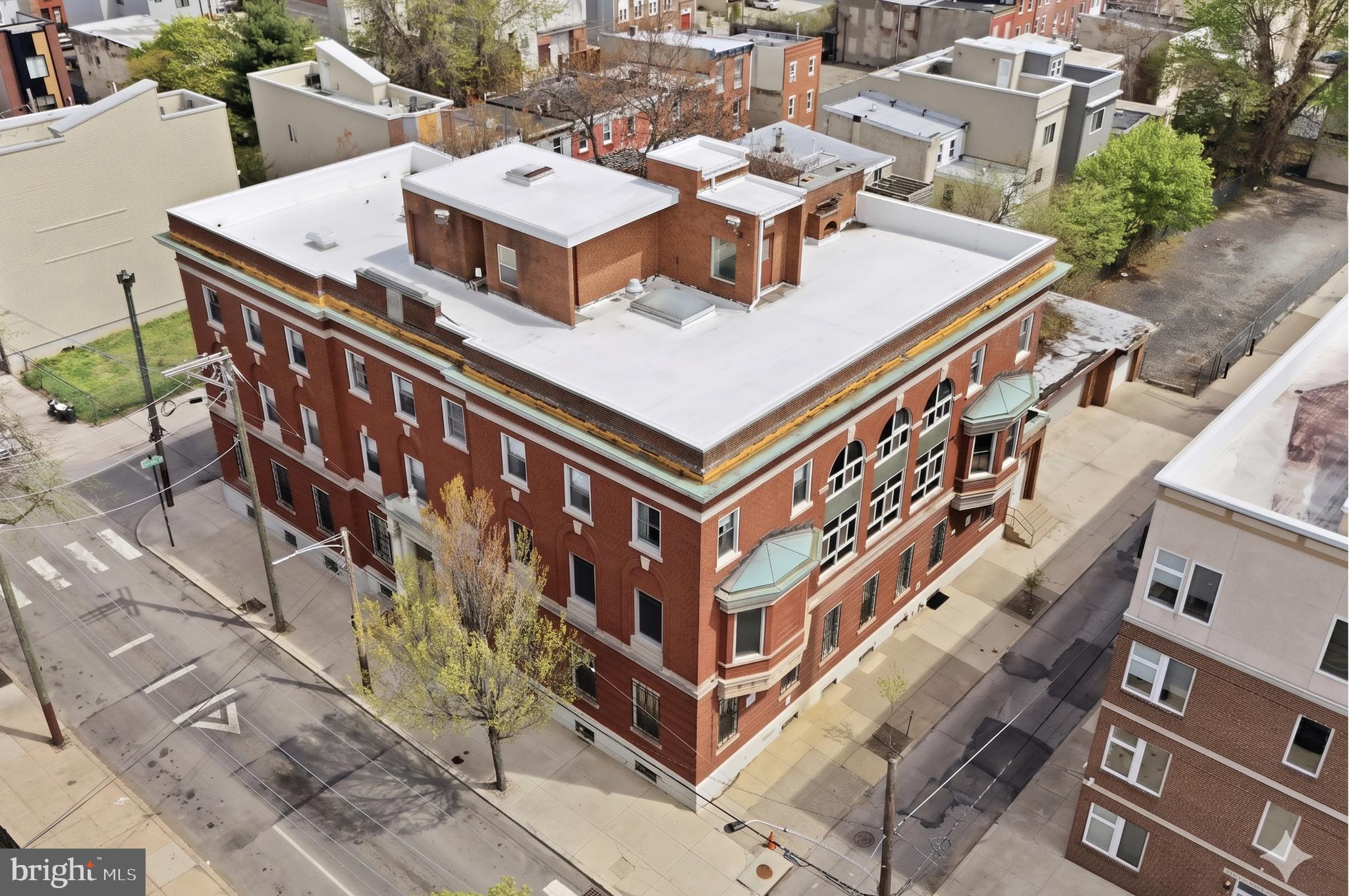 1221 N 17TH STREET 27