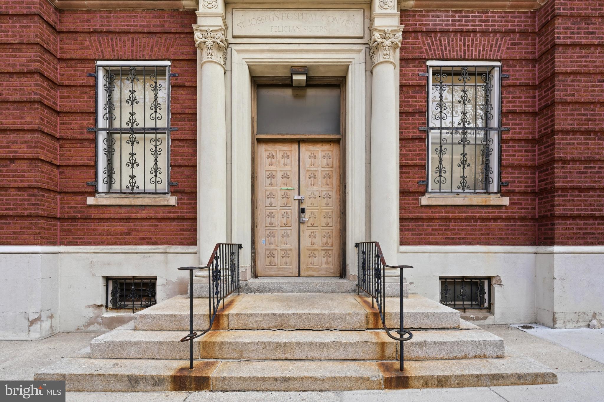 1221 N 17TH STREET 27