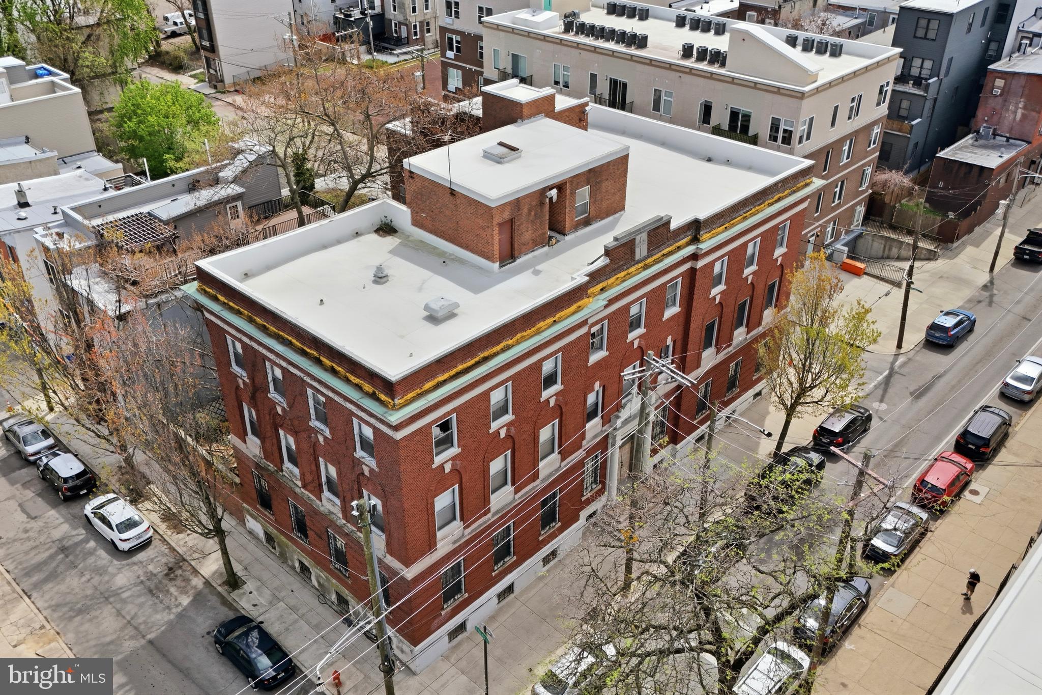 1221 N 17TH STREET 27