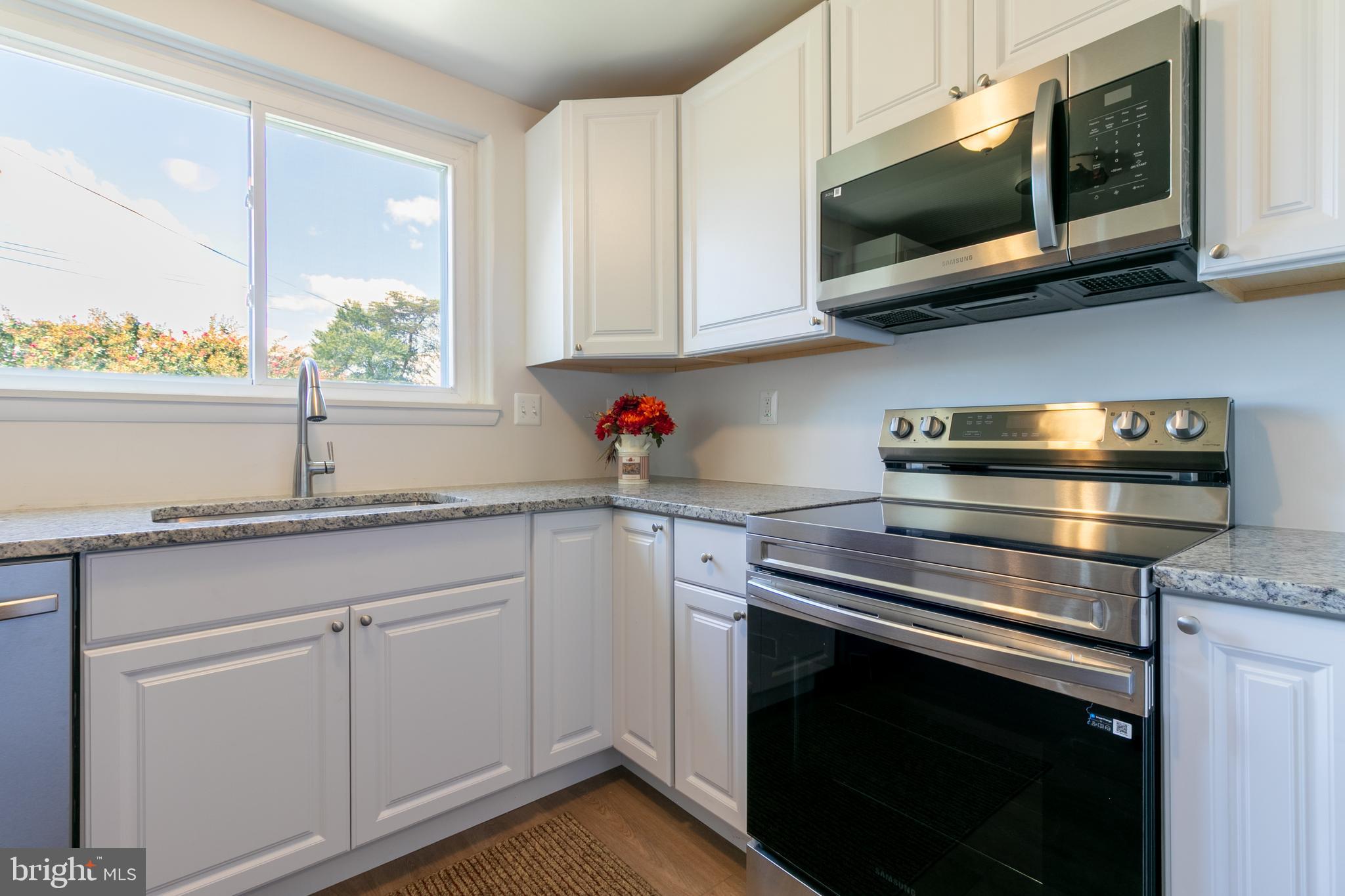 56 CRESCENT ROAD E