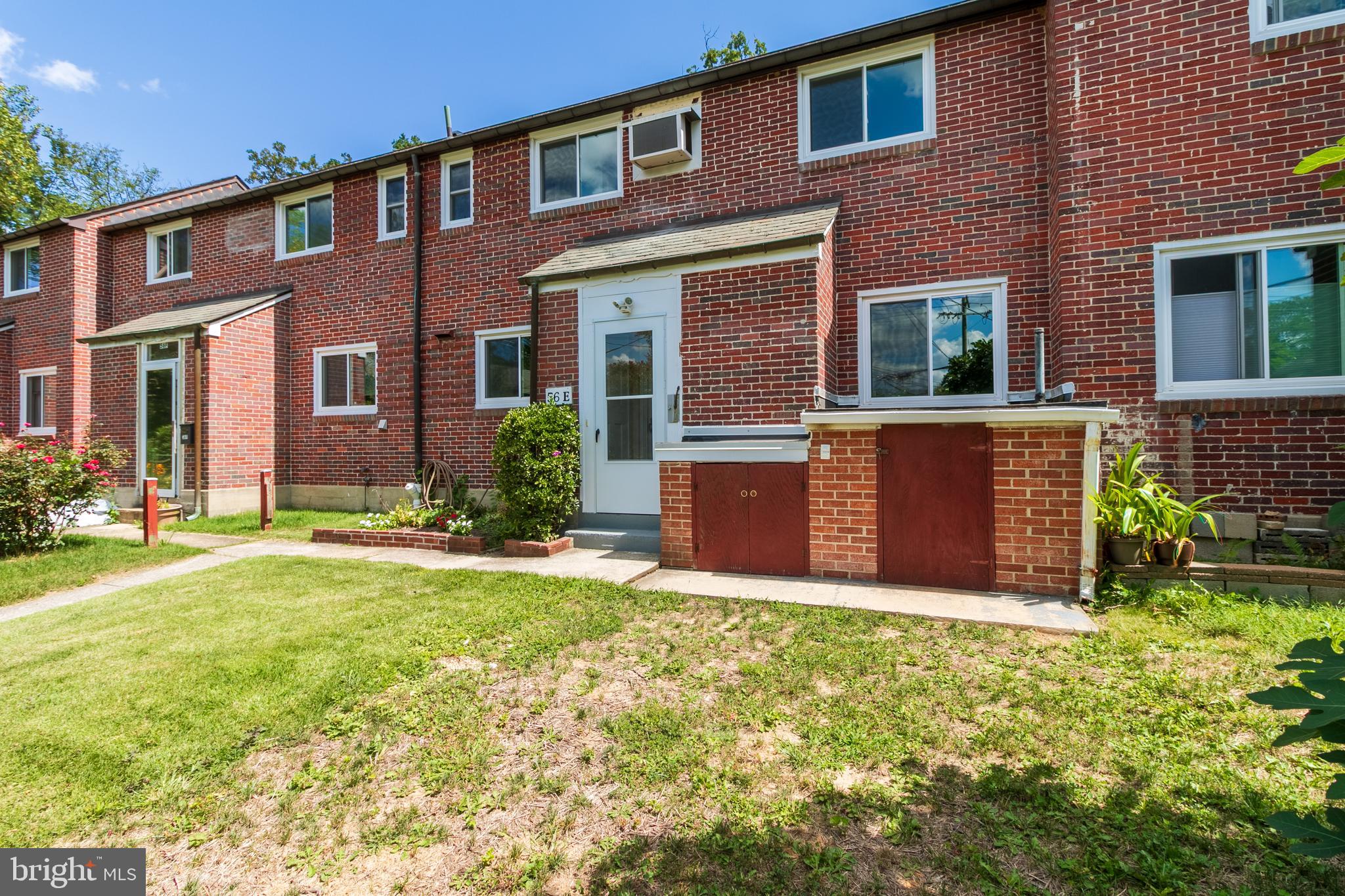 56 CRESCENT ROAD E