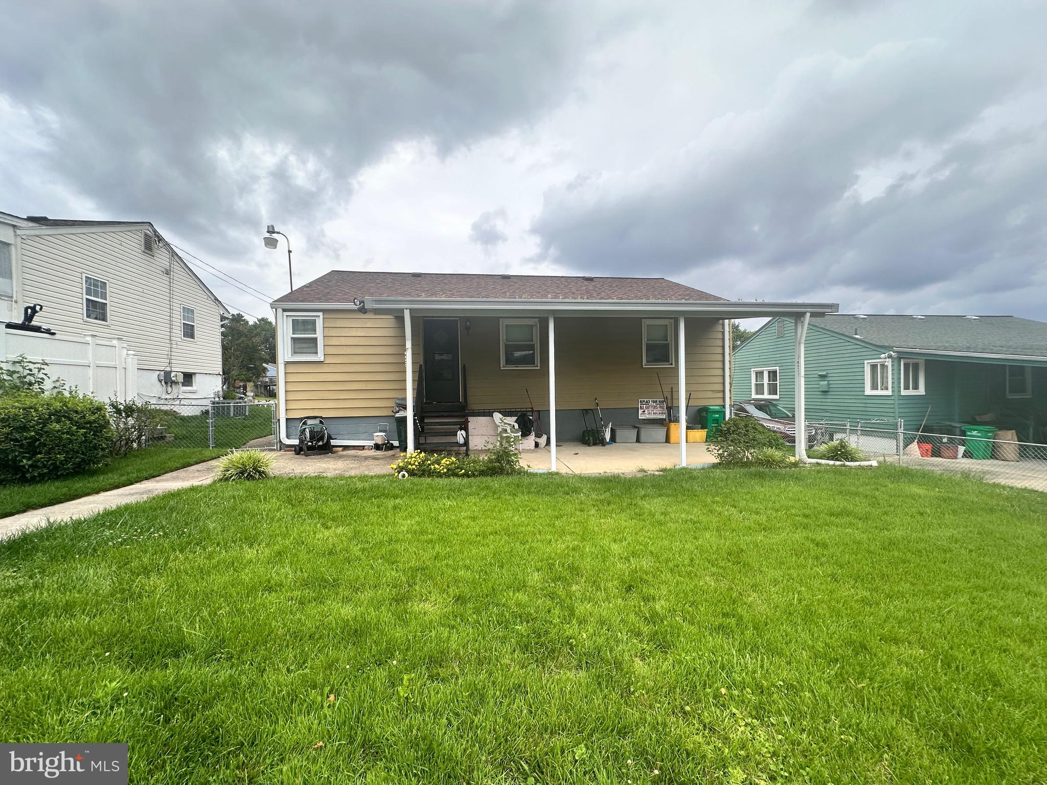 1405 TORREY PLACE