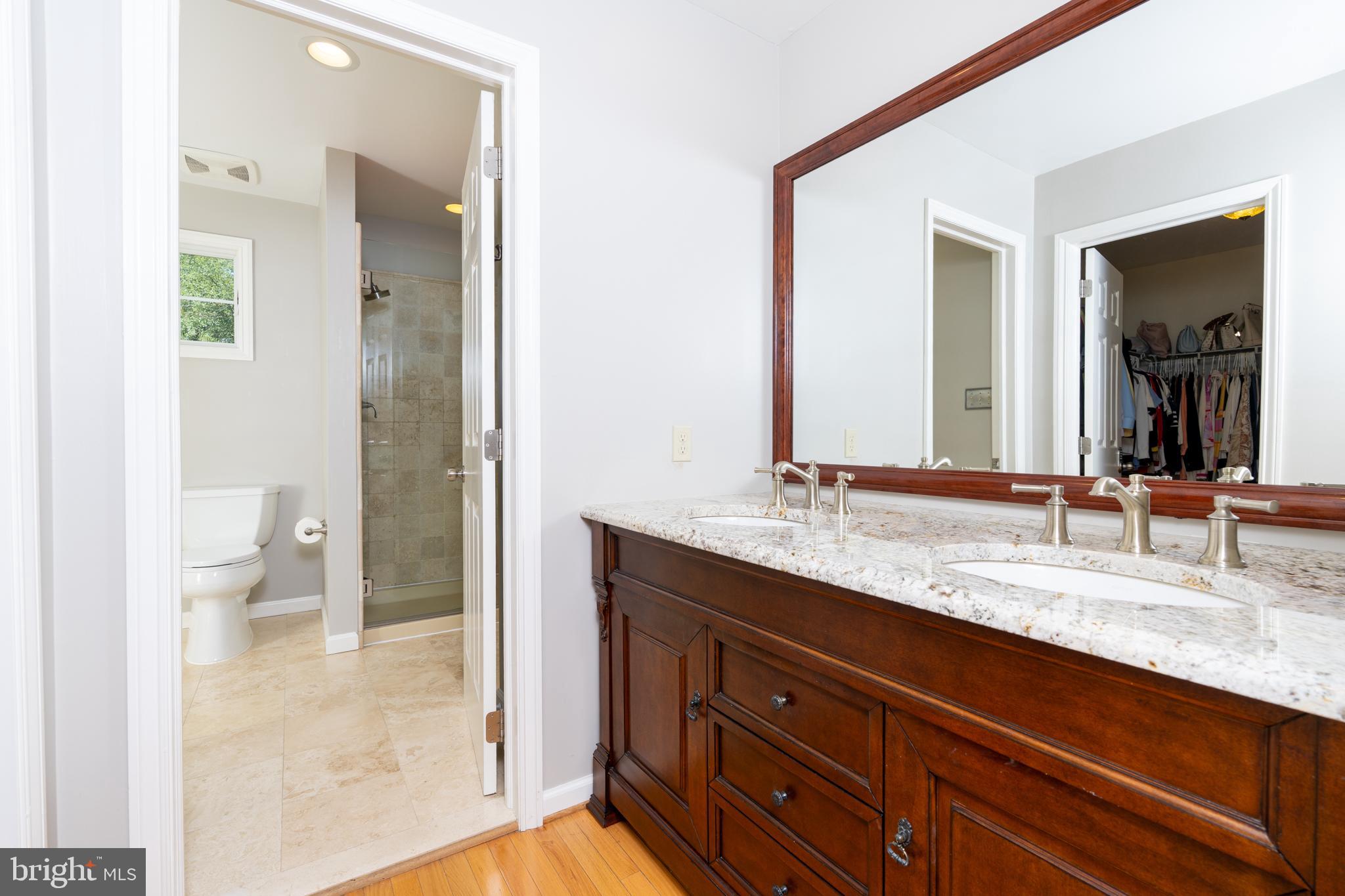 BROOKFIELD - Residential