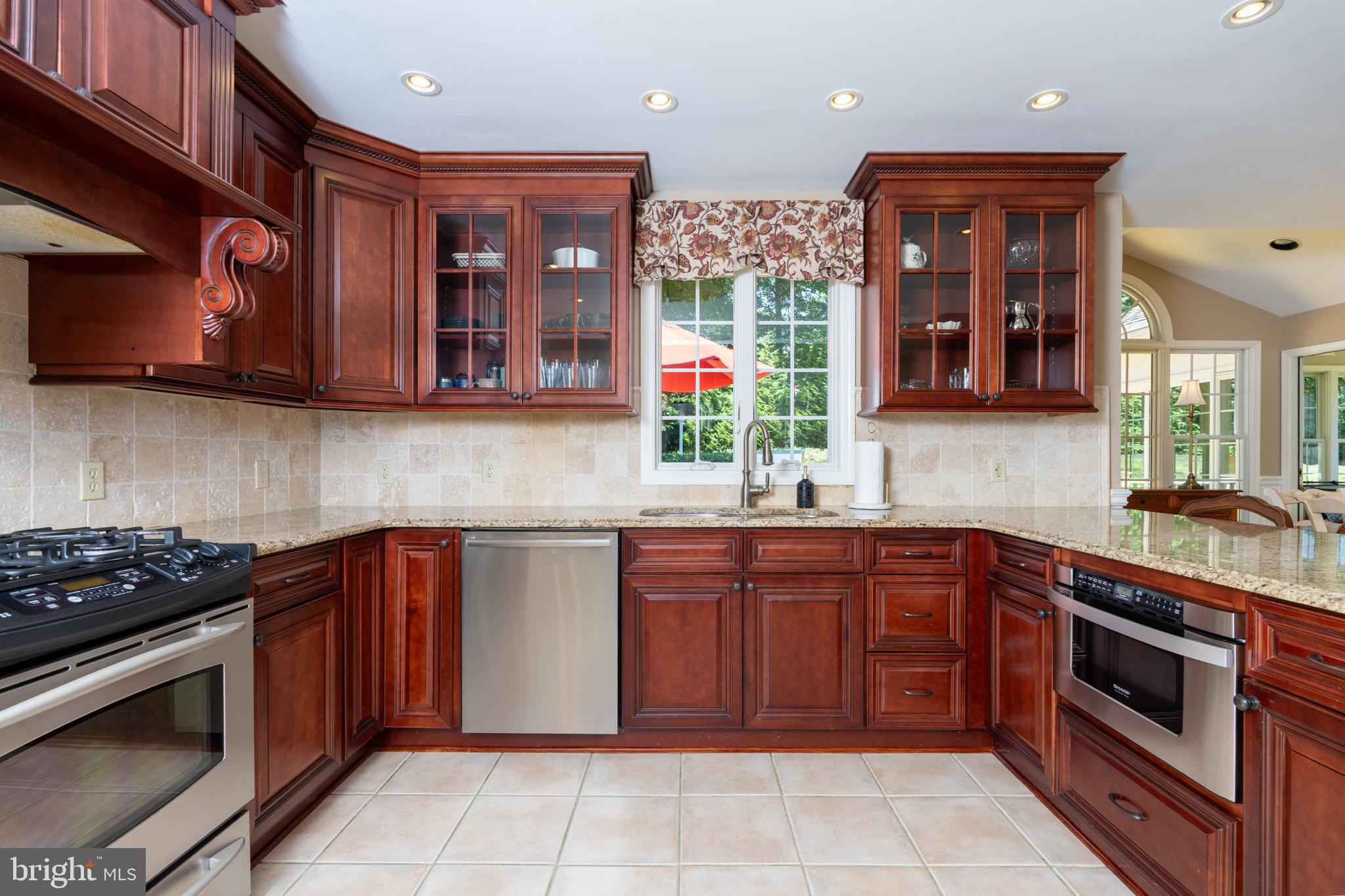 BROOKFIELD - Residential