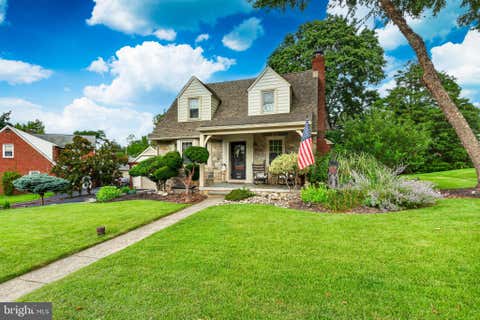 Photo of 966 Edgewood Drive, SPRINGFIELD, PA 19064 (MLS # PADE2121550)