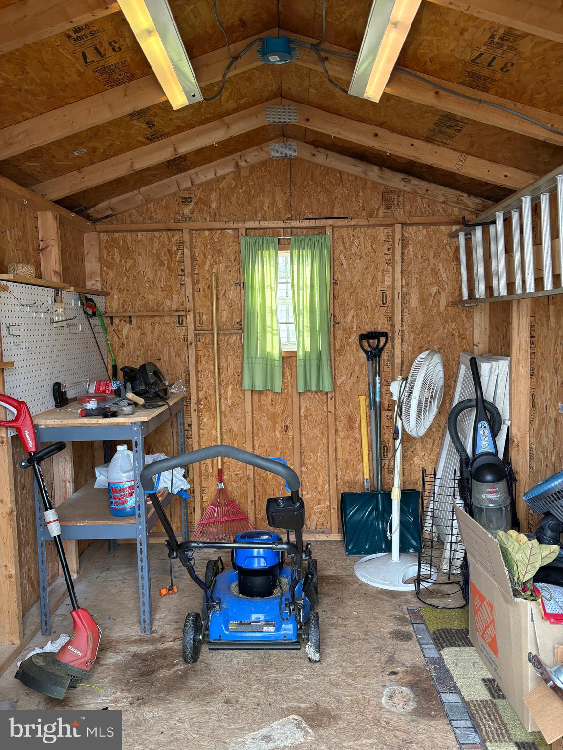 WILLIAMS ESTATES - Residential