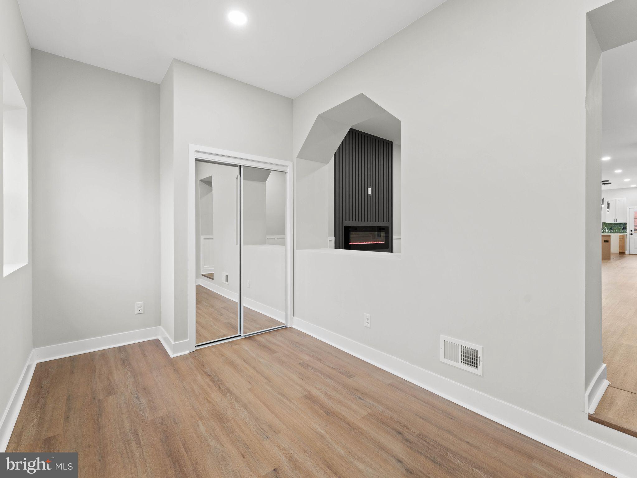 COBBS CREEK - Residential