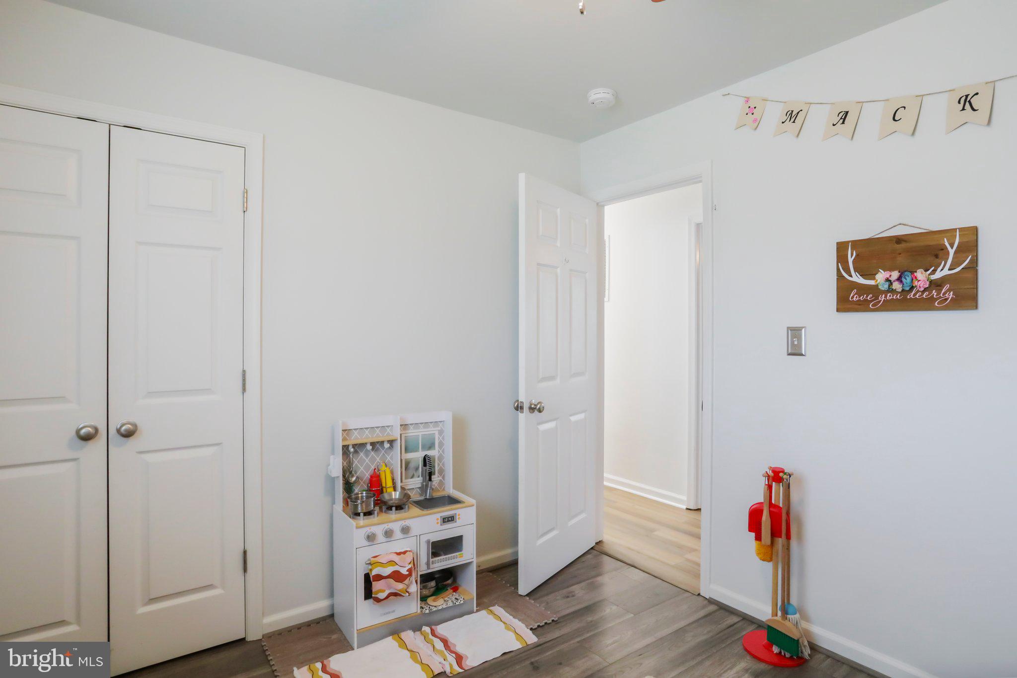 INWOOD MEADOWS - Residential