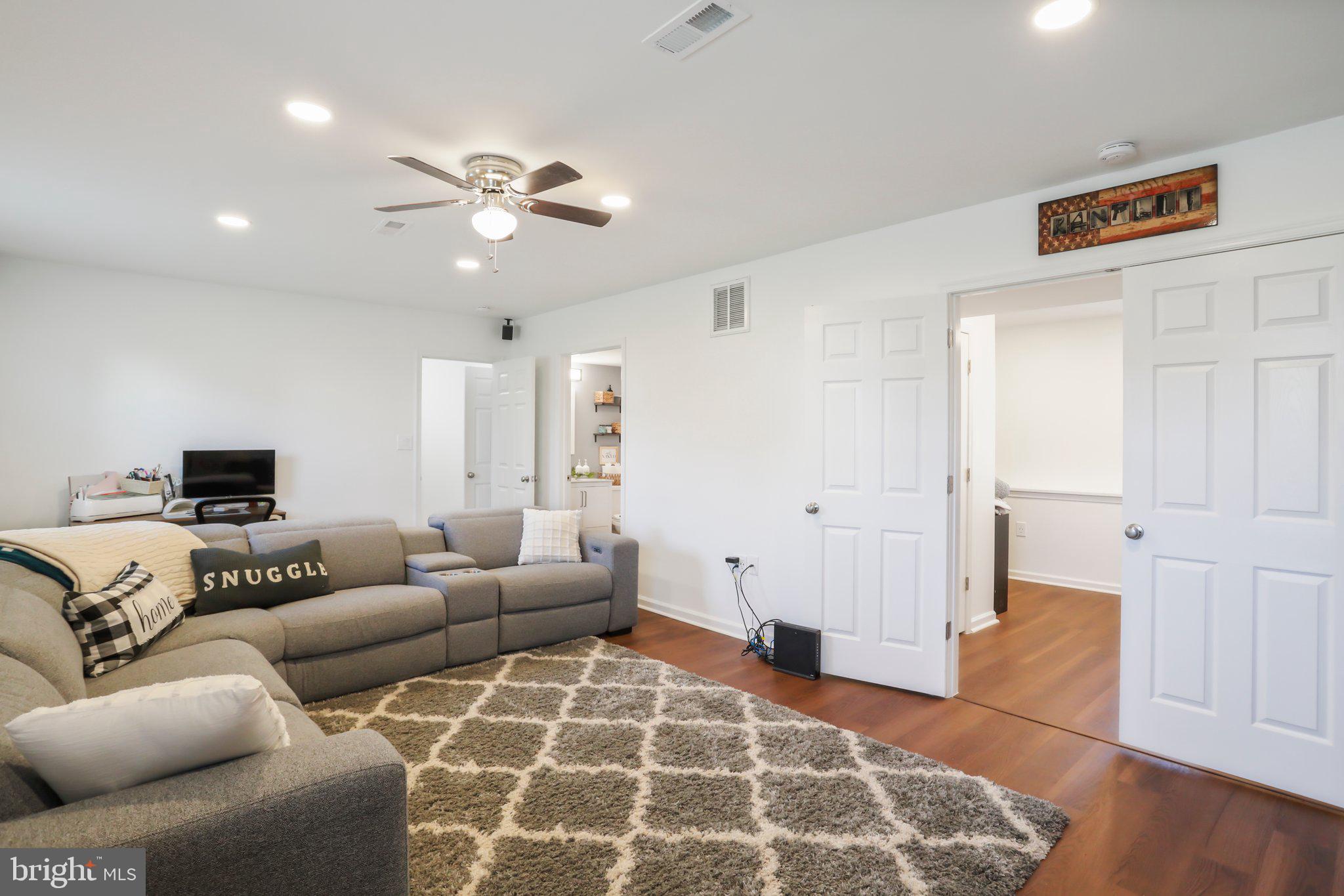 INWOOD MEADOWS - Residential