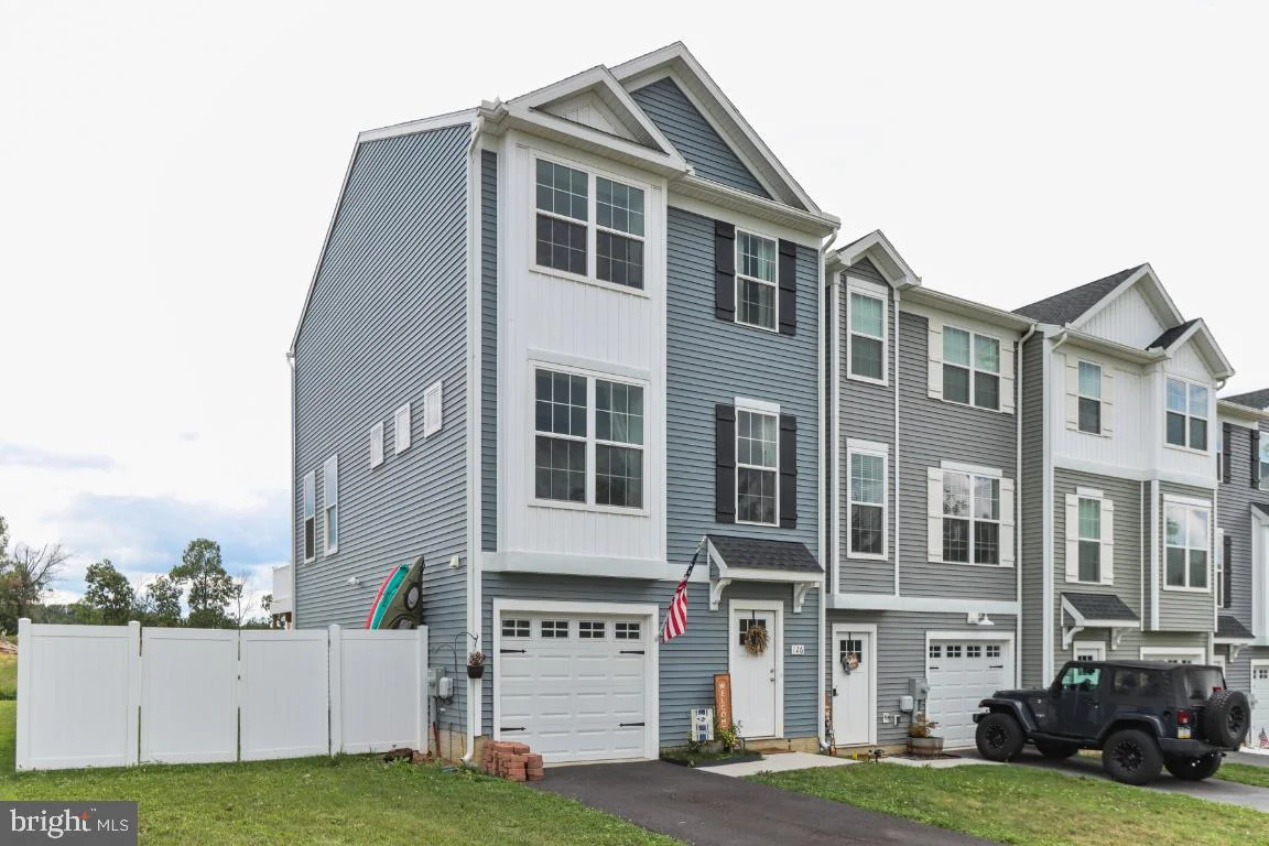 126 Overlook Drive, Hanover, PA 17331