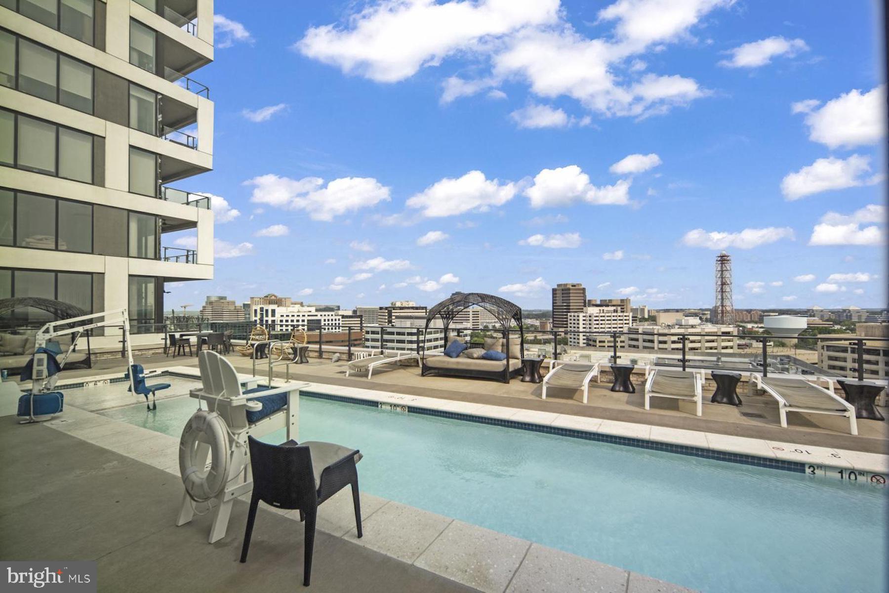 THE VERSE CONDO - Residential Lease