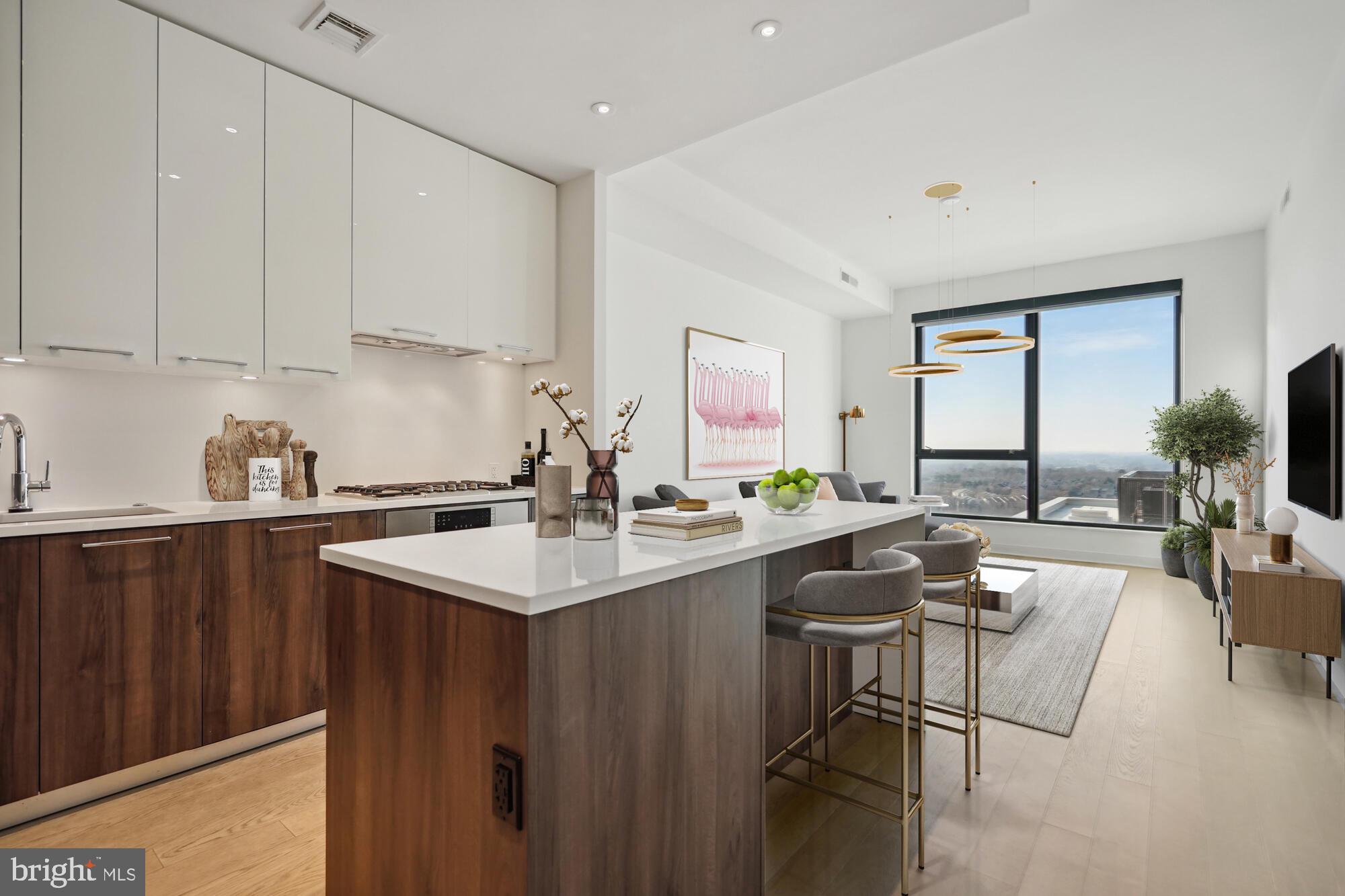 THE VERSE CONDO - Residential Lease