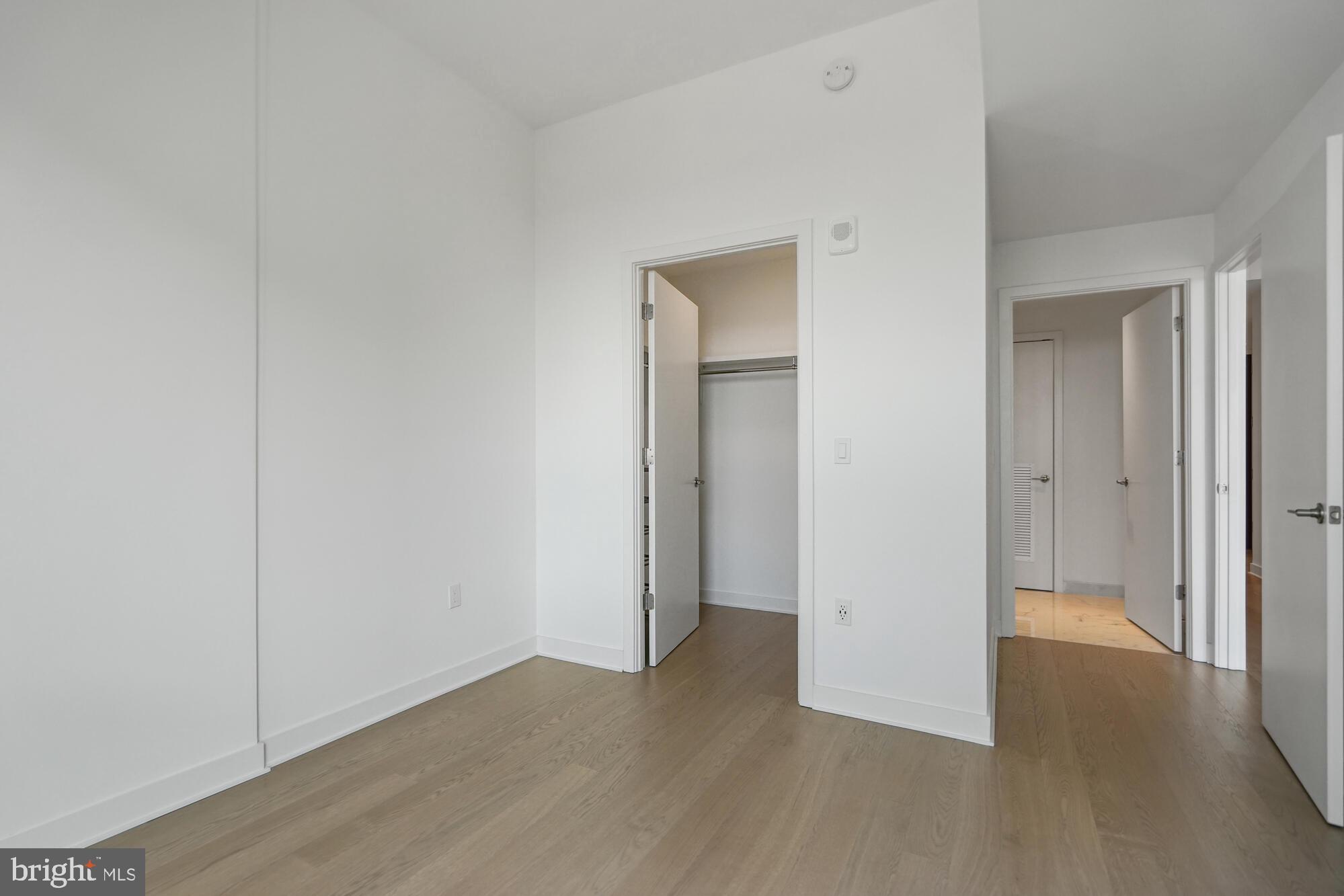 THE VERSE CONDO - Residential Lease