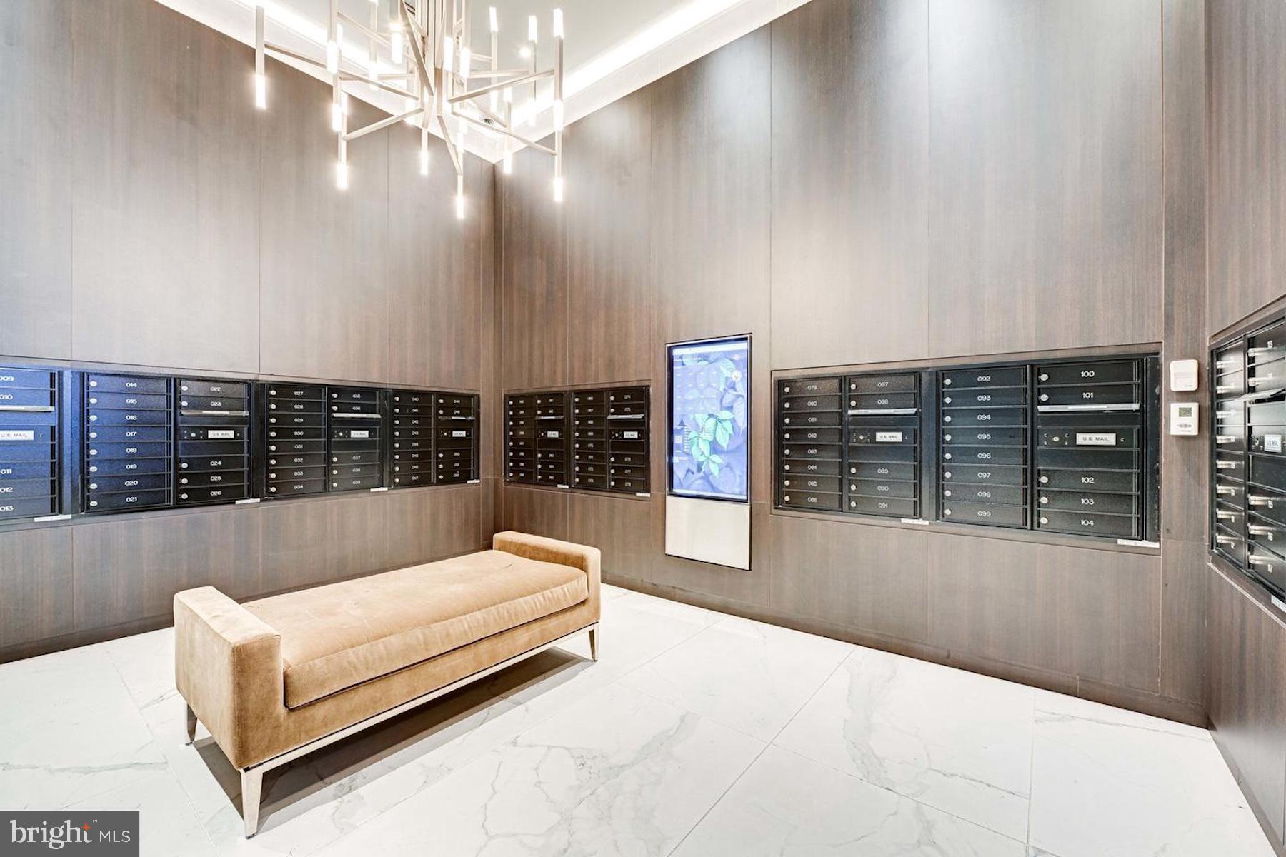 THE VERSE CONDO - Residential Lease