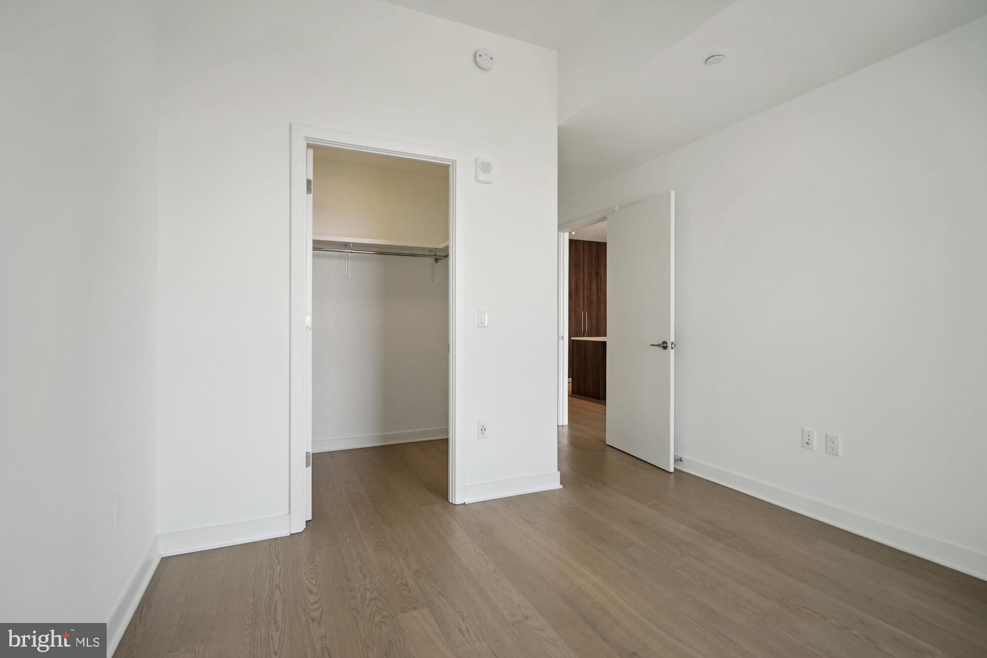 THE VERSE CONDO - Residential Lease