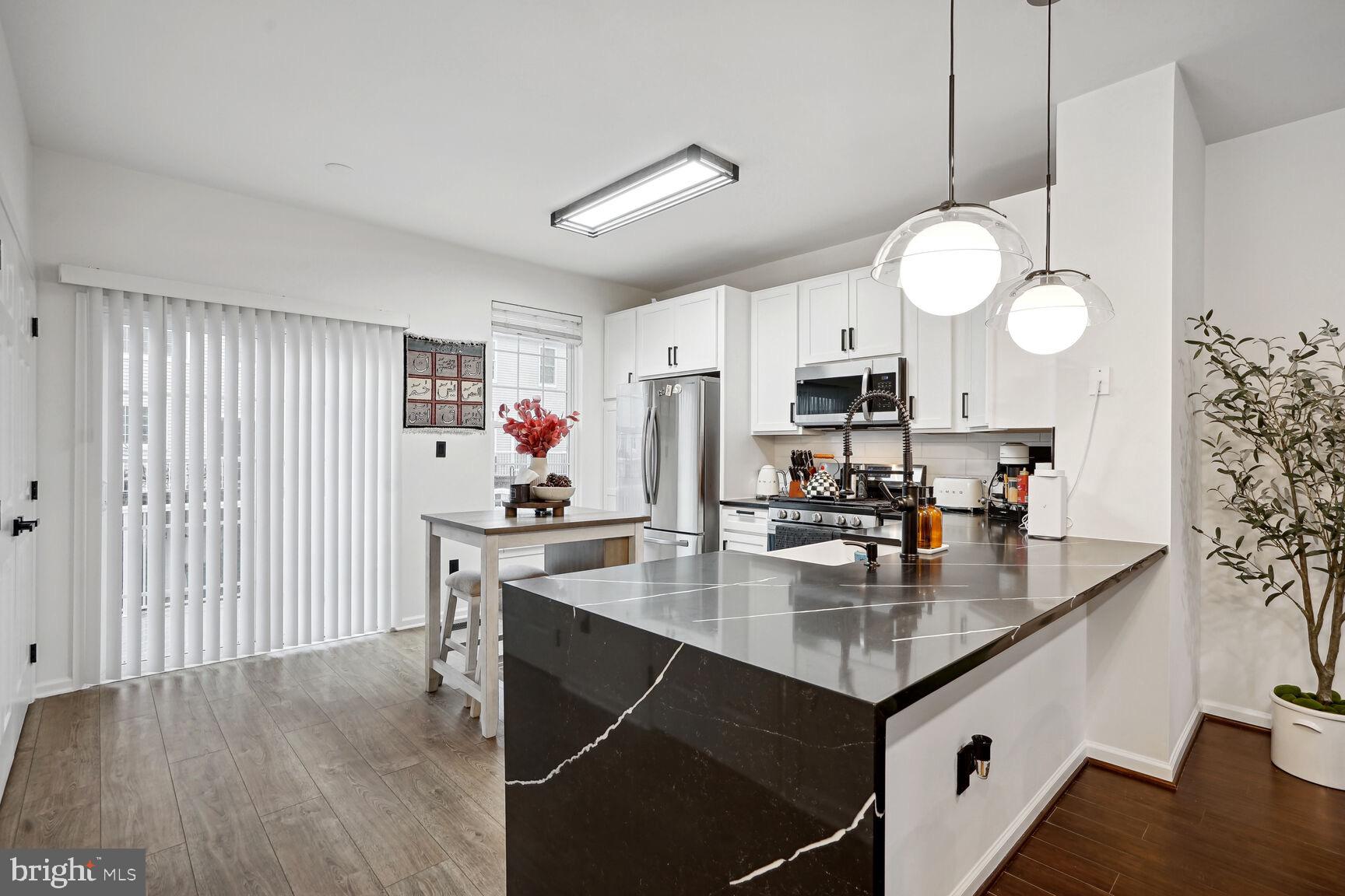 AMBERLEA AT SOUTH RIDING - Residential