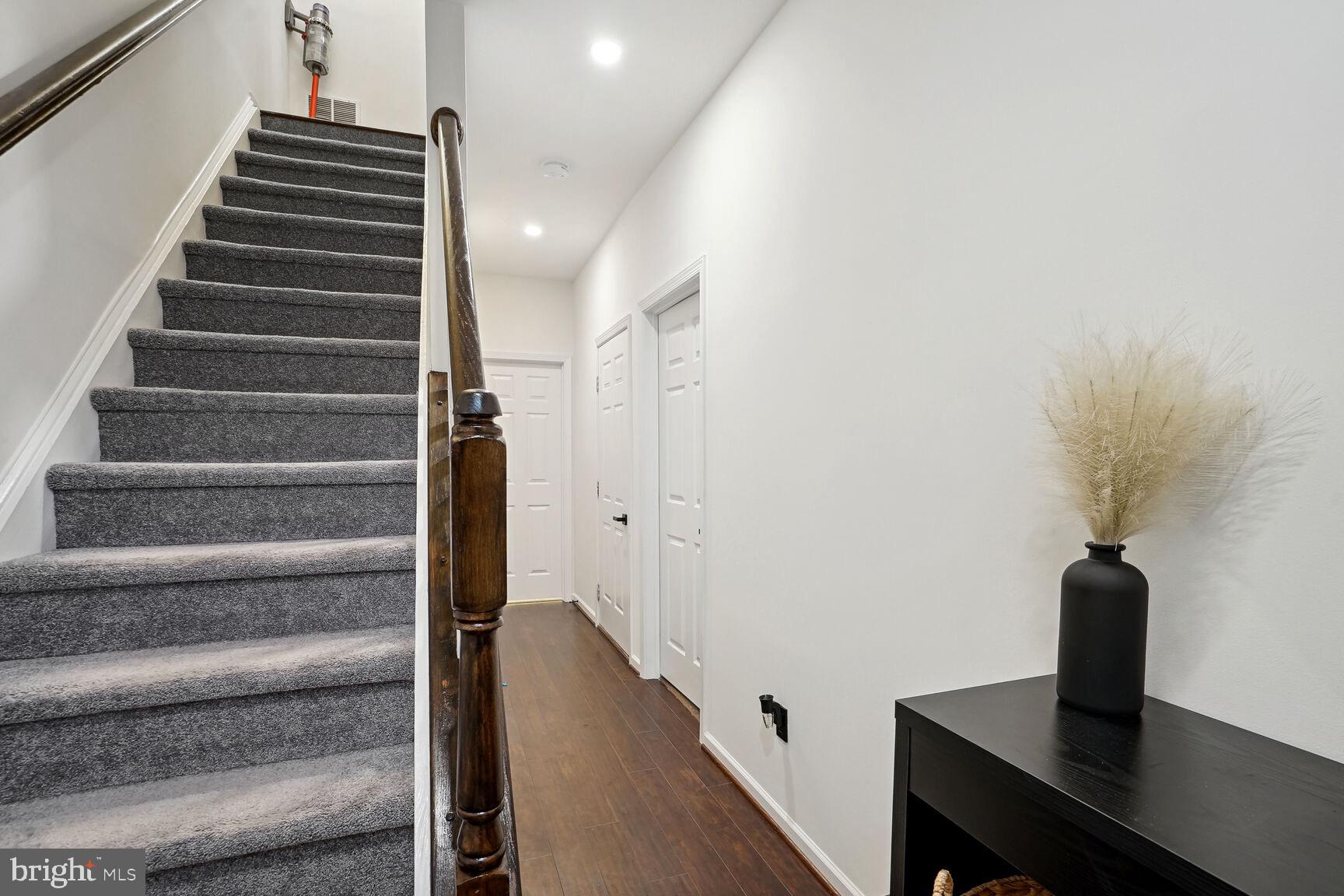 AMBERLEA AT SOUTH RIDING - Residential