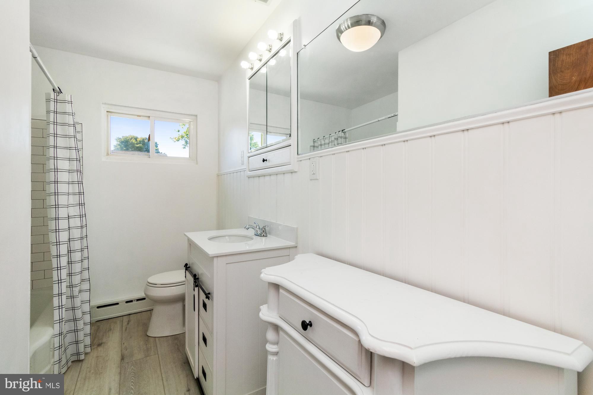 BAUERNSCHMIDT MANOR - Residential Lease