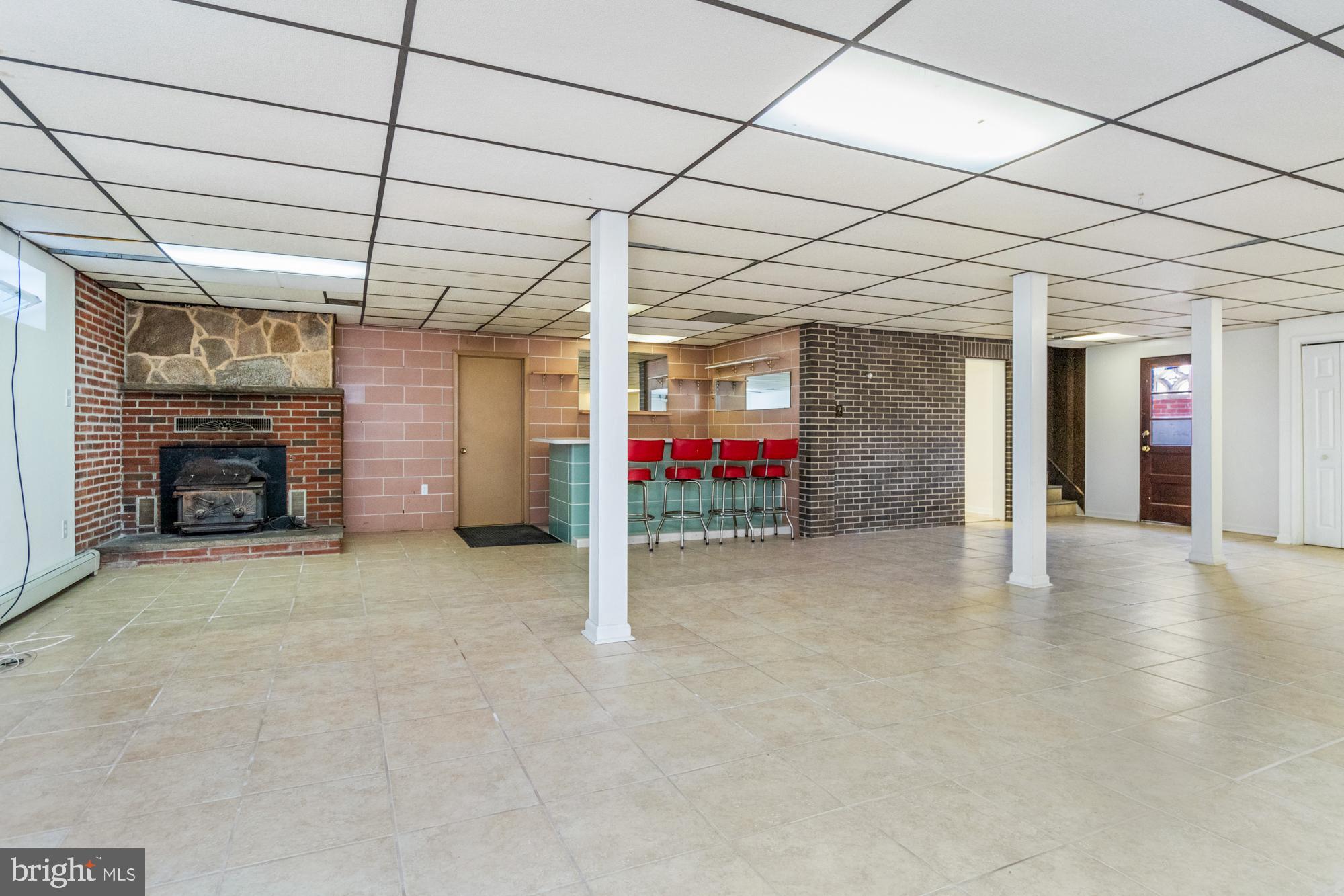 BAUERNSCHMIDT MANOR - Residential Lease