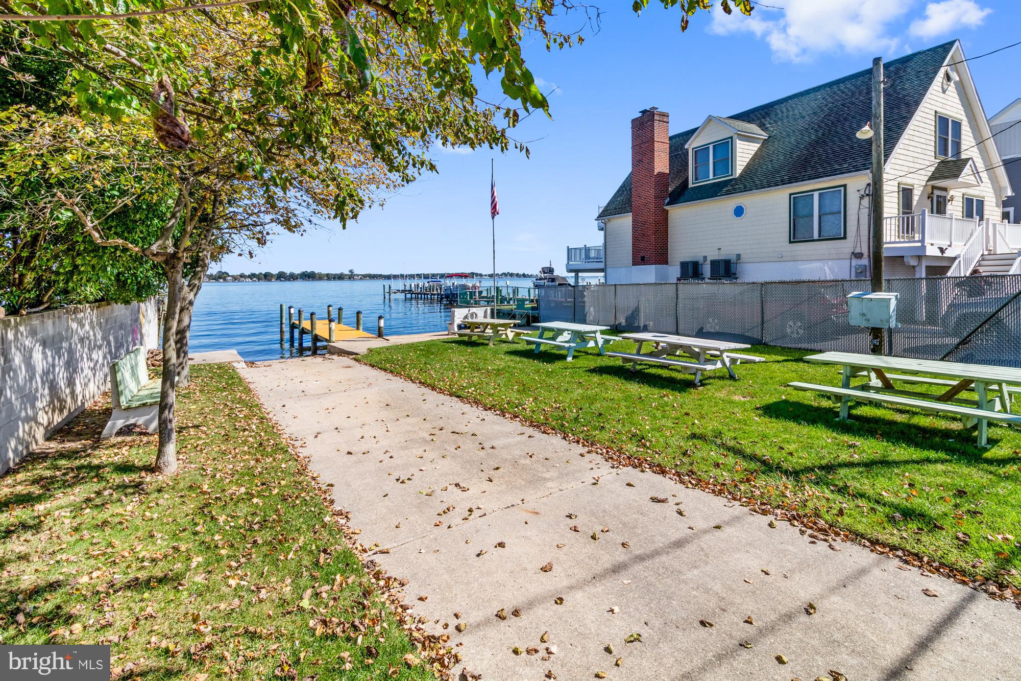 BAUERNSCHMIDT MANOR - Residential Lease