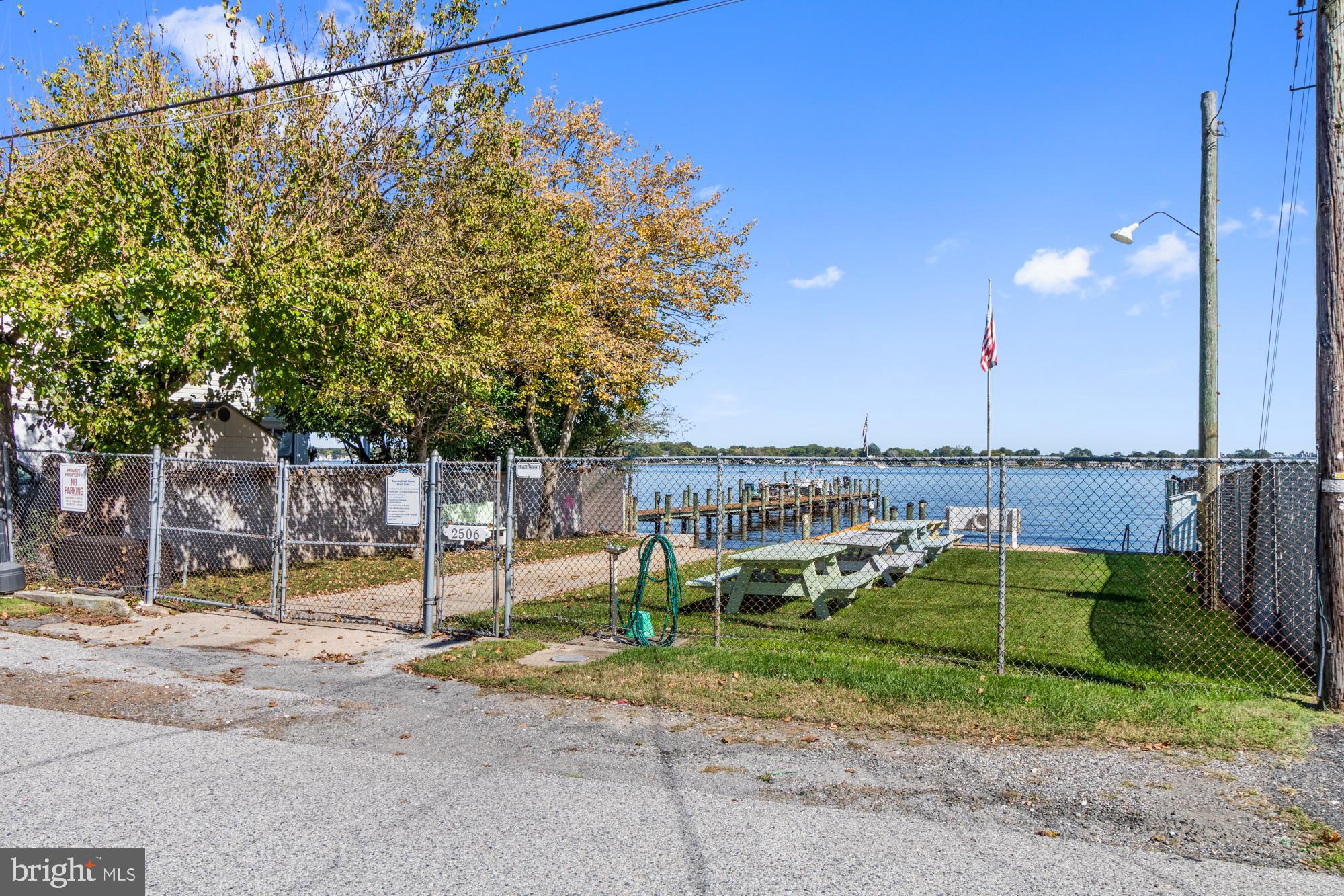 BAUERNSCHMIDT MANOR - Residential Lease