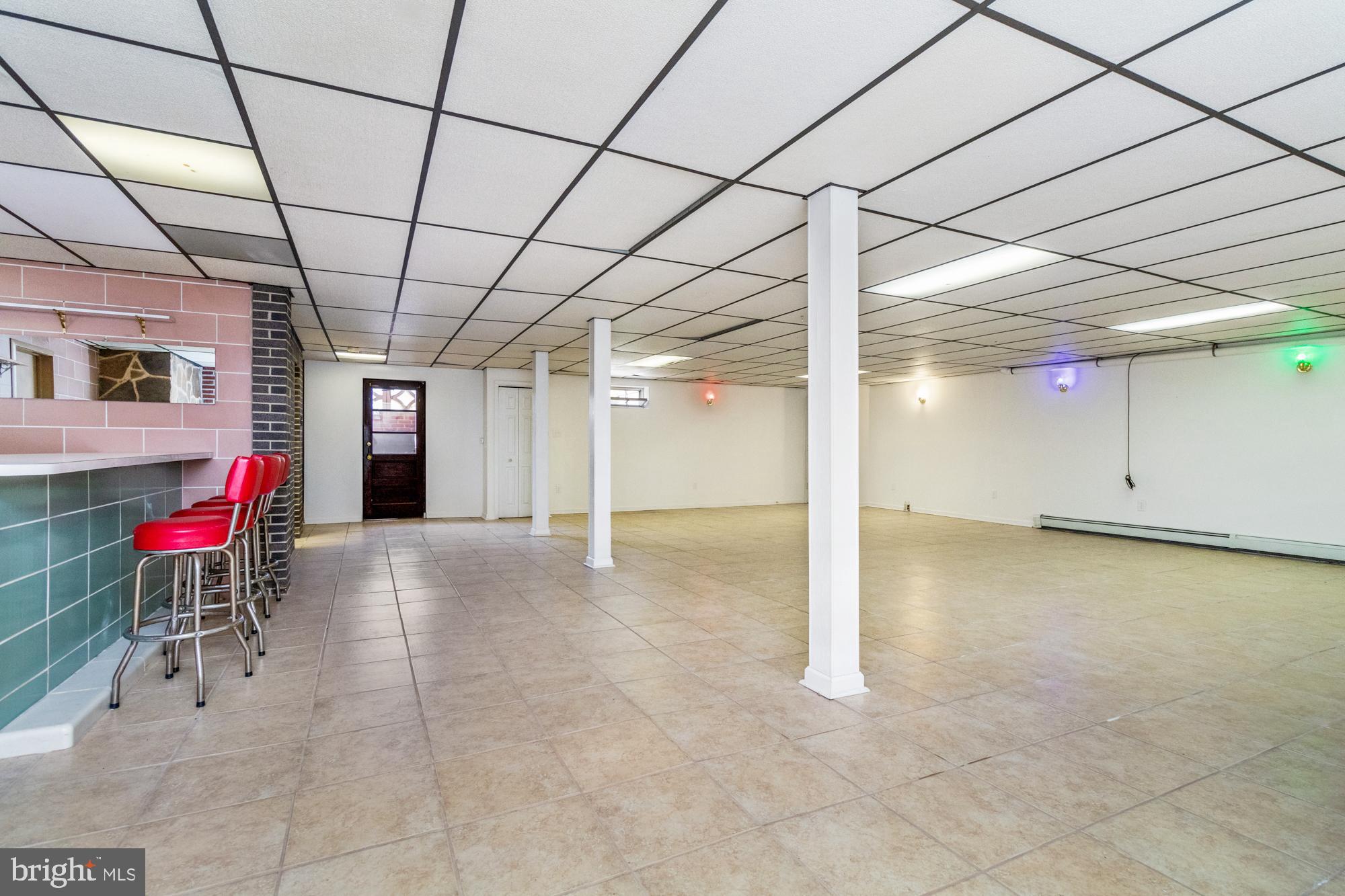 BAUERNSCHMIDT MANOR - Residential Lease