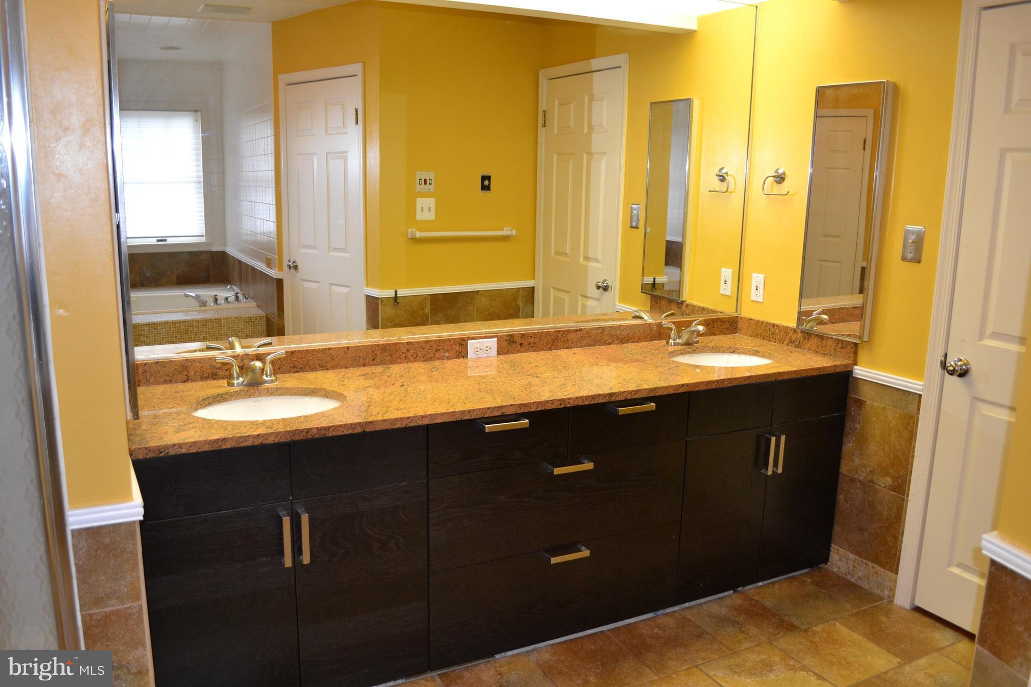 FIVE SPRINGS - Residential Lease