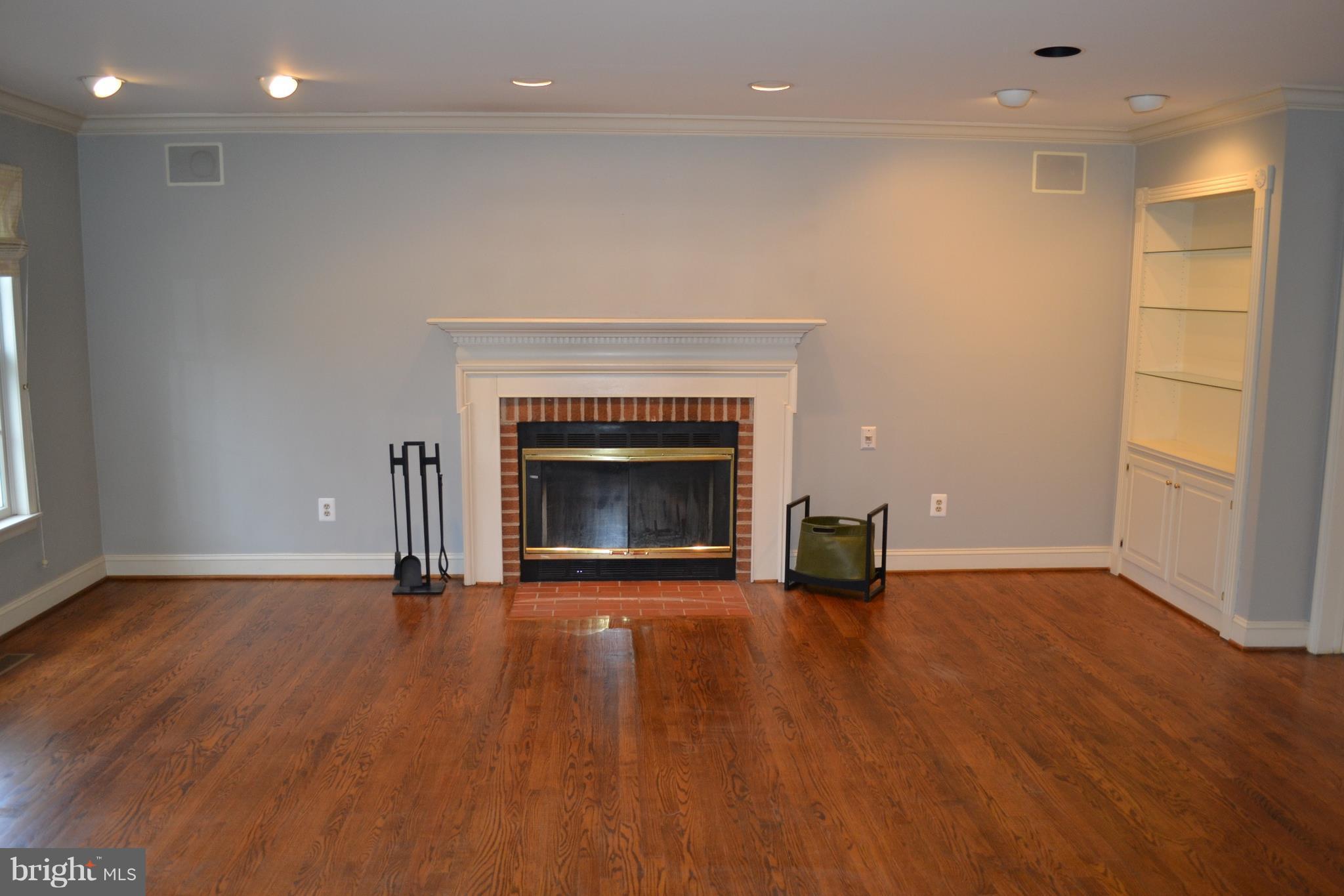 FIVE SPRINGS - Residential Lease