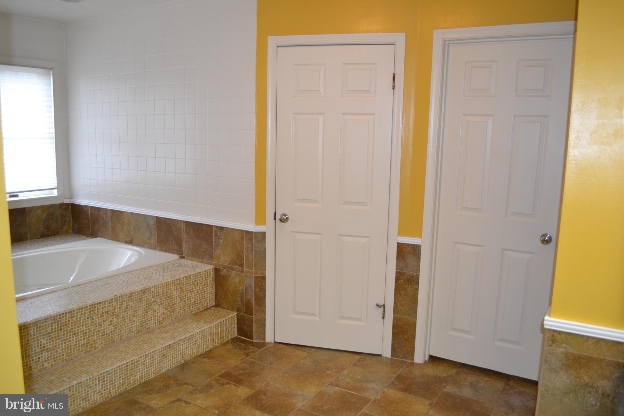 FIVE SPRINGS - Residential Lease