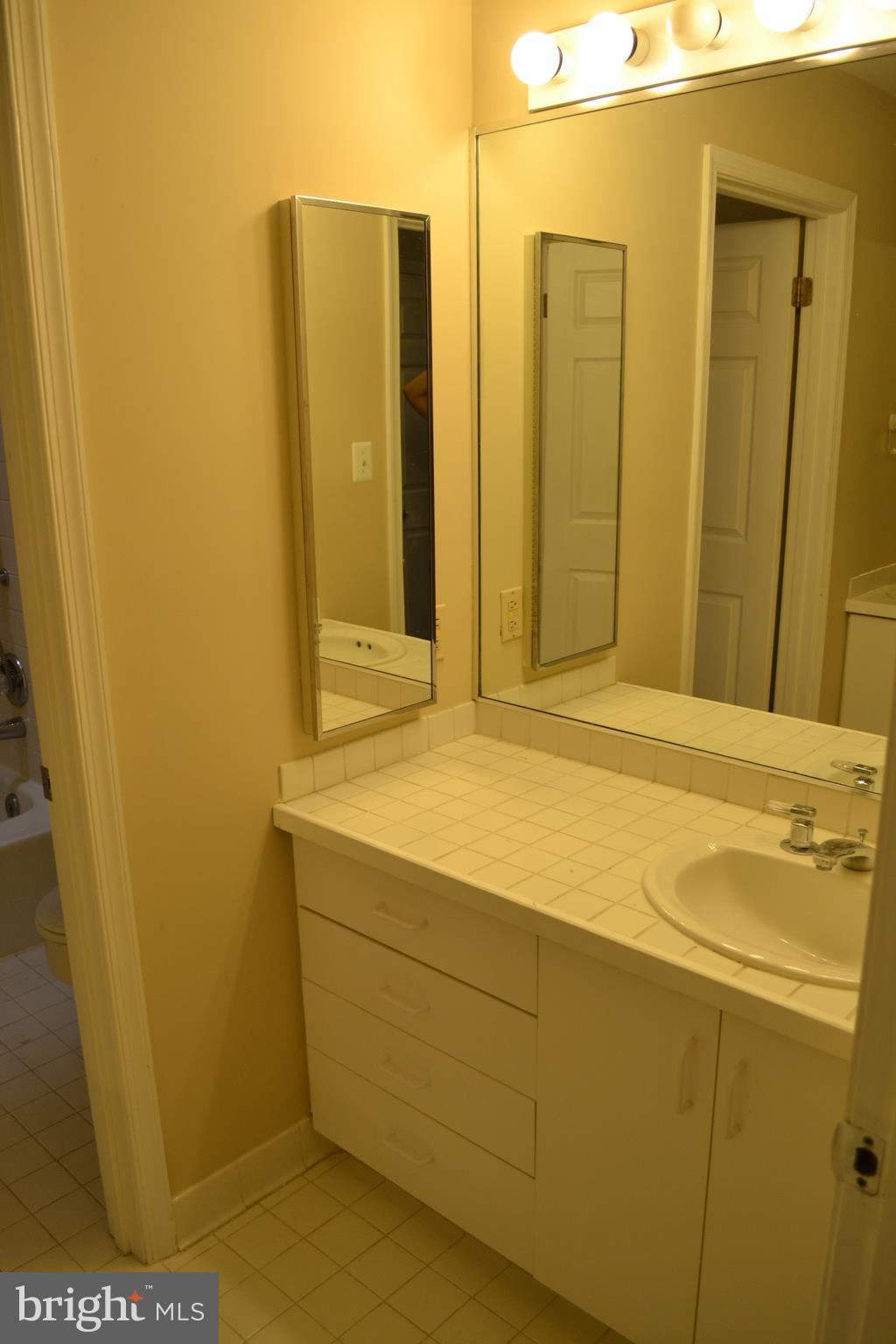 FIVE SPRINGS - Residential Lease