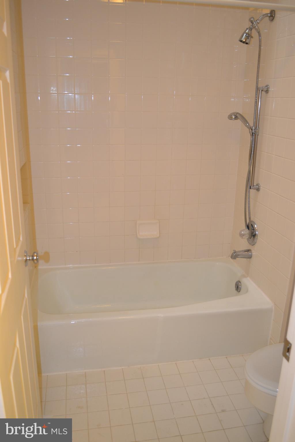 FIVE SPRINGS - Residential Lease