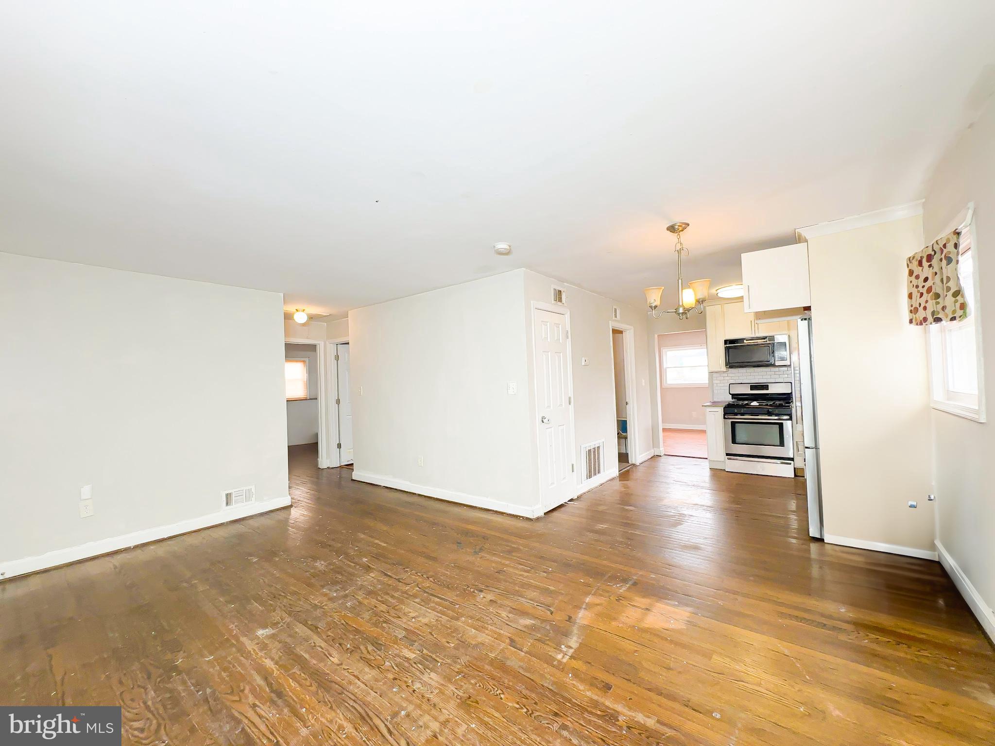 NORTH FORESTVILLE - Residential