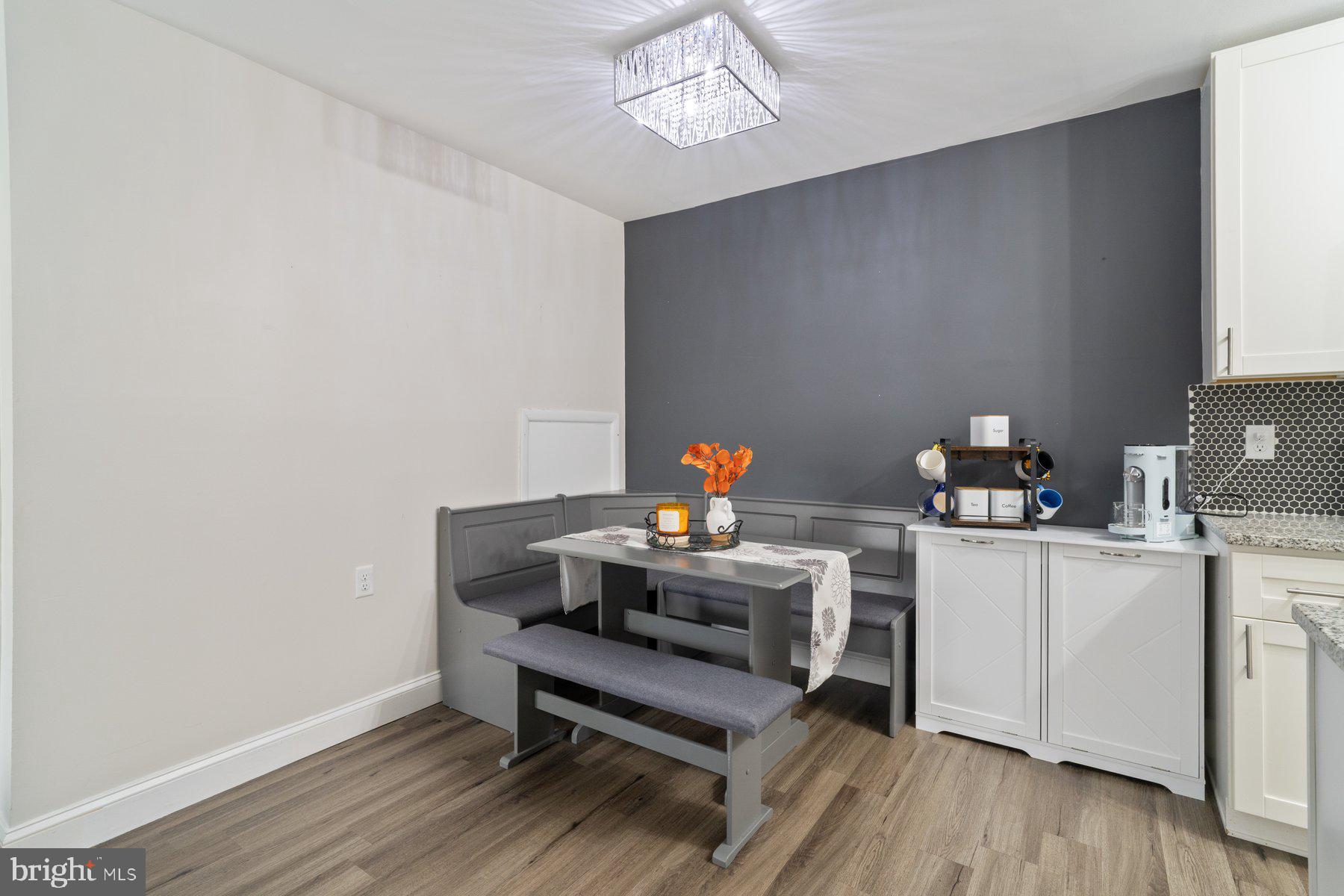 BALLENGER CREEK - Residential