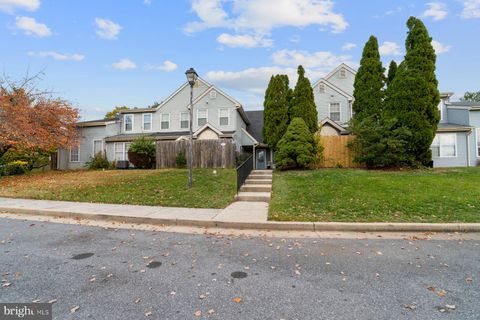 Townhouse For Sale - 5806 Shadbush Court<br/> Frederick County, FREDERICK, MD 21703