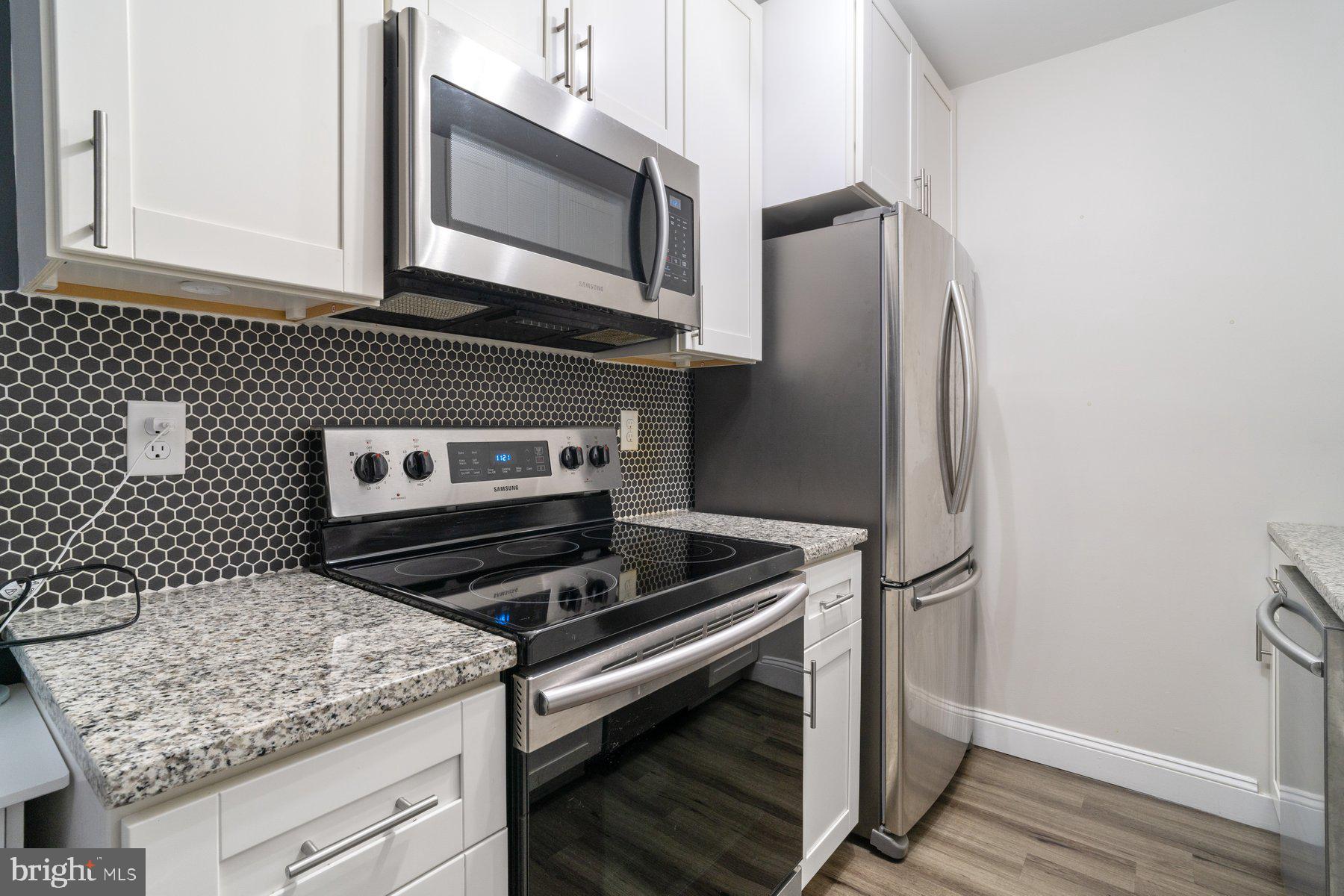 BALLENGER CREEK - Residential